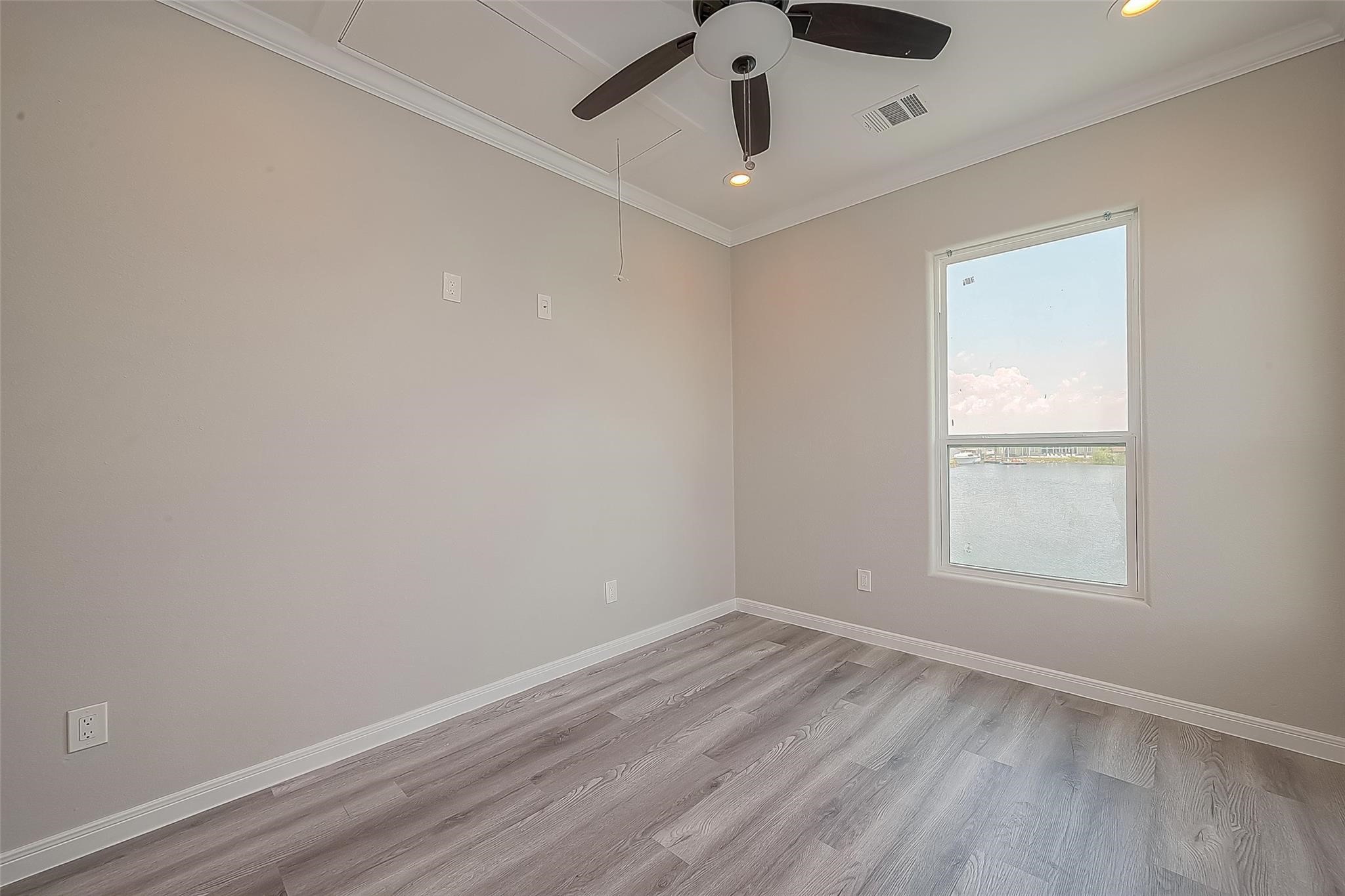 2730 Avenue D, San Leon, TX 77539