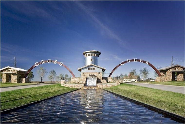 Discover Cross Creek Ranchwhere award-winning amenities meet small-town charm and top-rated schools. Here, life moves at a more relaxed pace with endless ways to connect and unwind. Enjoy 35+ parks, three pools, splash pads, 60+ miles of scenic trails, and over 400 acres of lakes and waterways, along with fitness centers and abundant green space throughout the community.