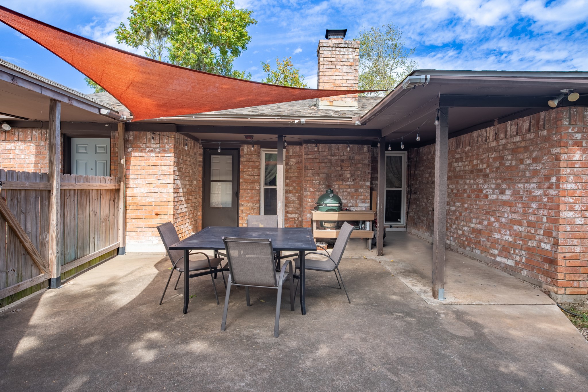 107 Anchusa Street Street, Lake Jackson, TX 77566