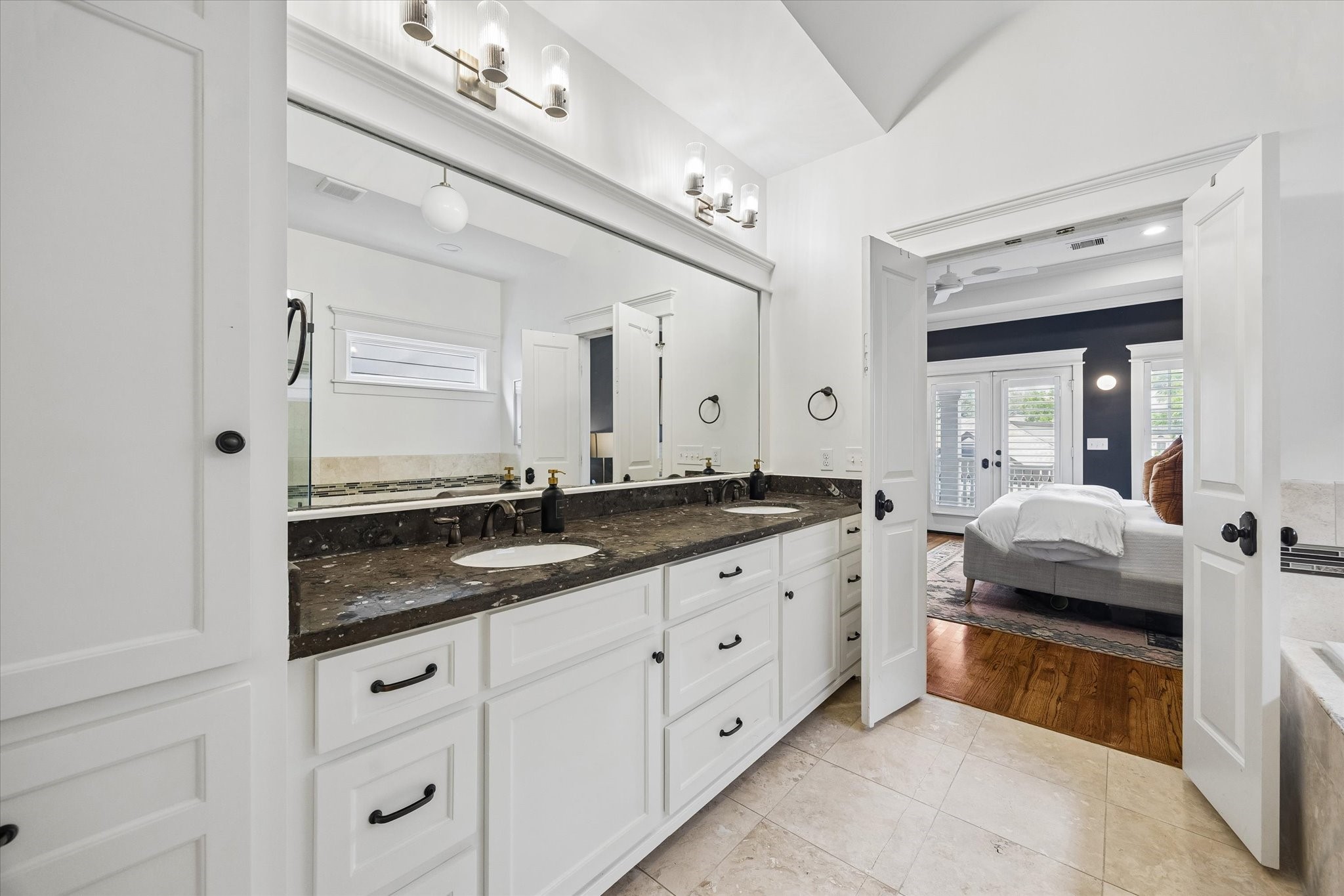 1004 Aurora Street, Houston, TX 77009