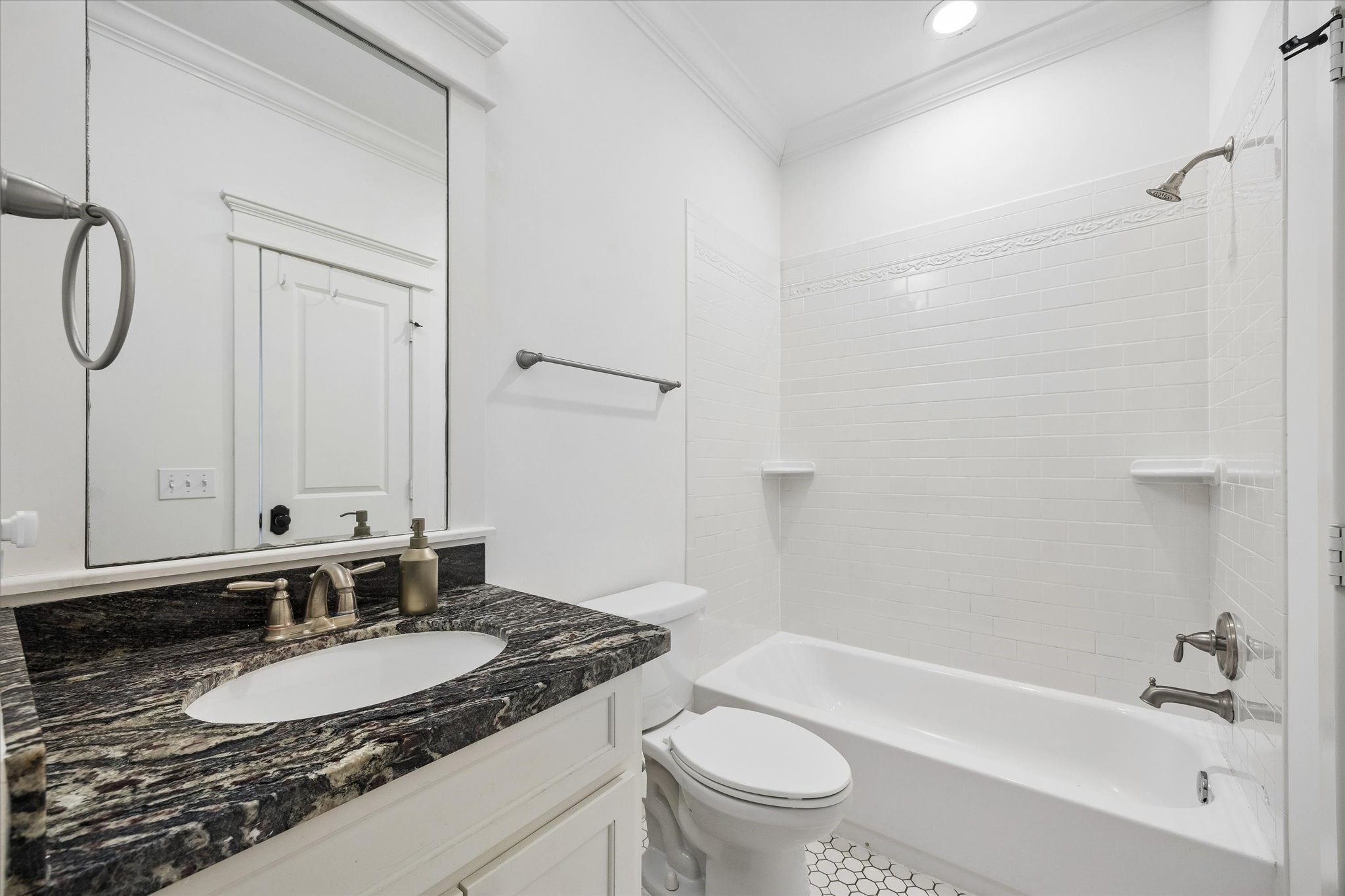 1004 Aurora Street, Houston, TX 77009
