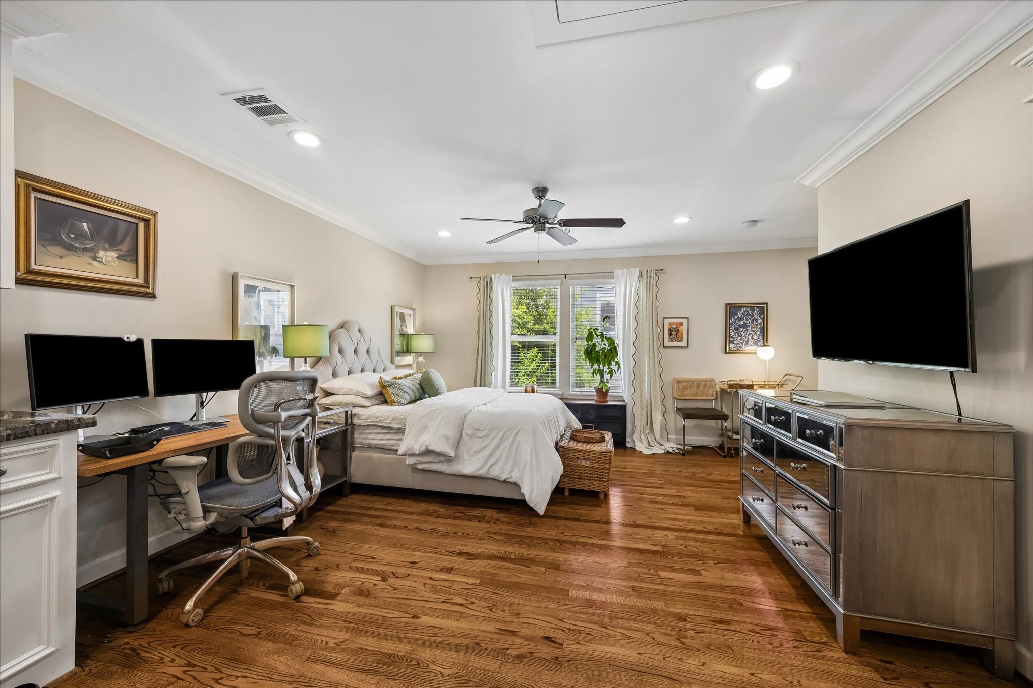 1004 Aurora Street, Houston, TX 77009