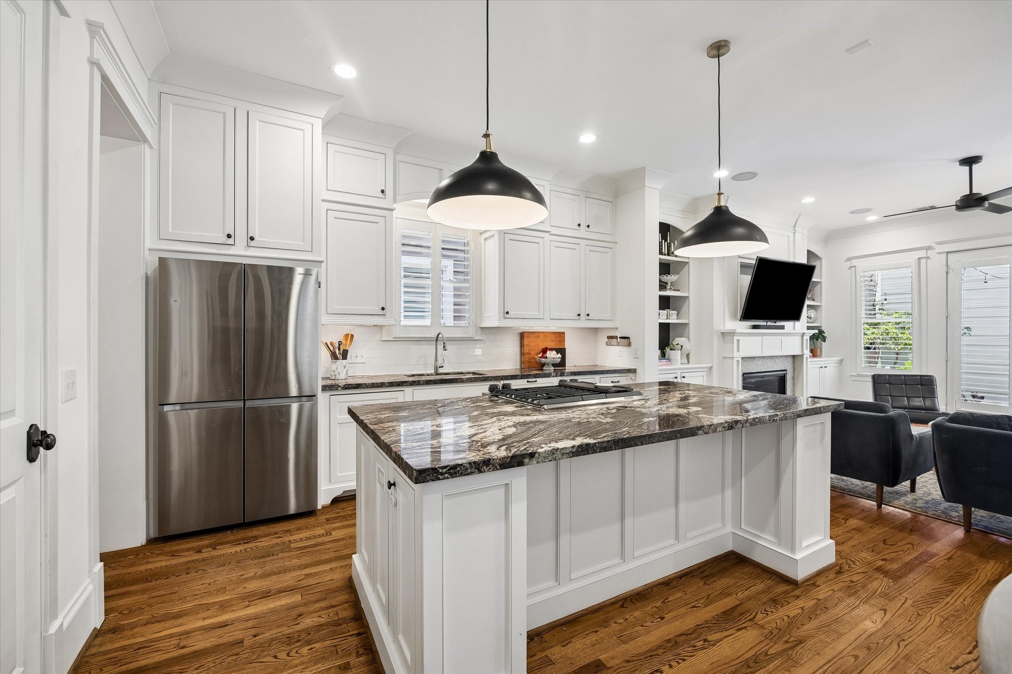 1004 Aurora Street, Houston, TX 77009