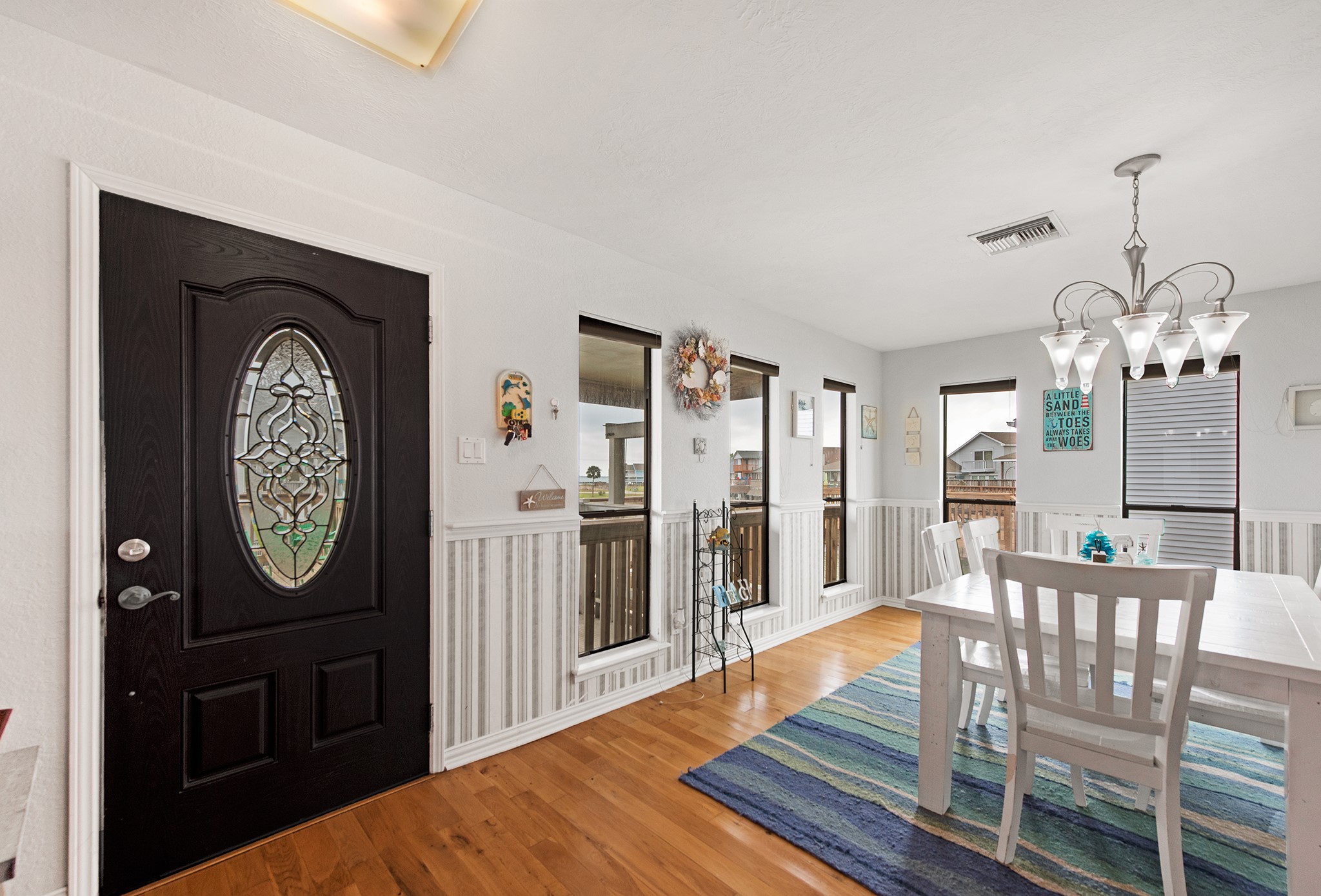 336 Admiral Circle, Tiki Island, TX 77554