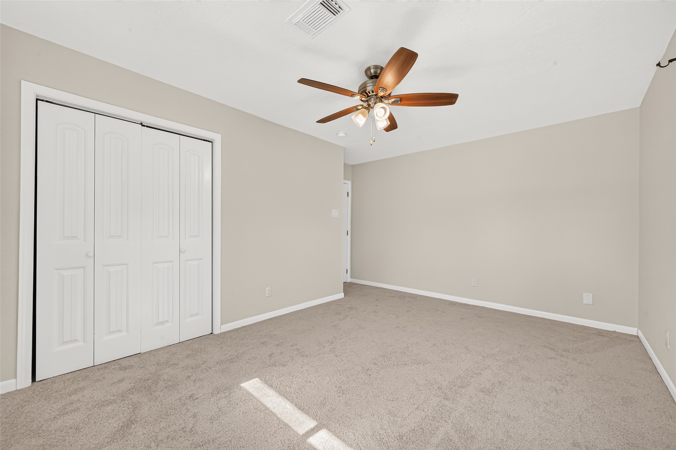 506 N Clear Creek Drive, Friendswood, TX 77546