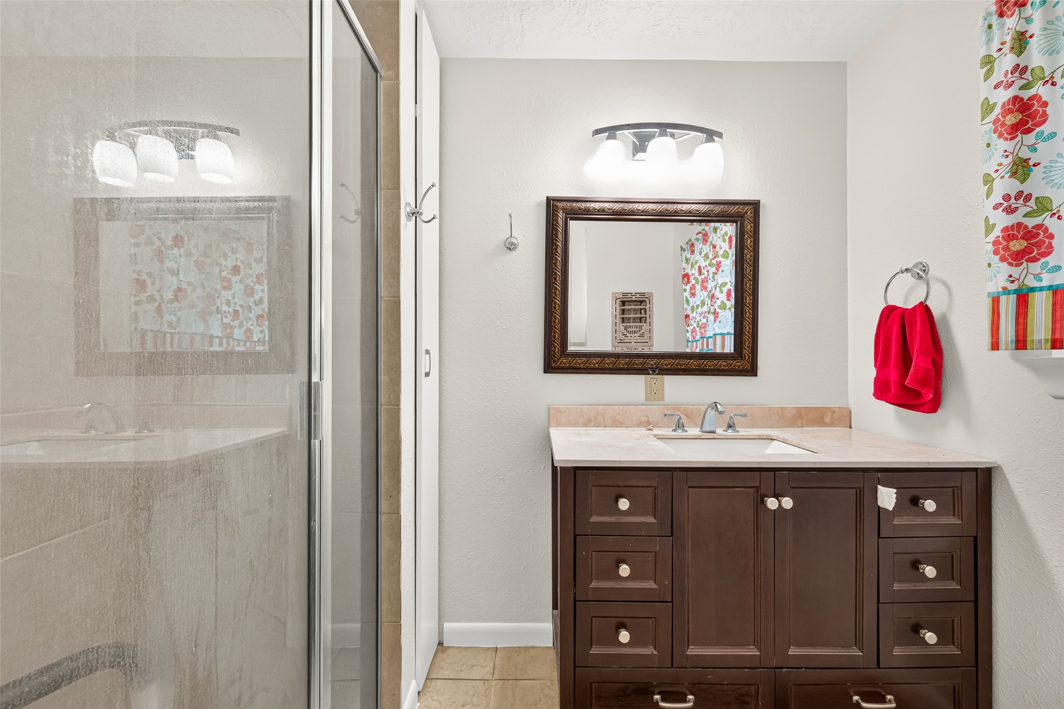 506 N Clear Creek Drive, Friendswood, TX 77546