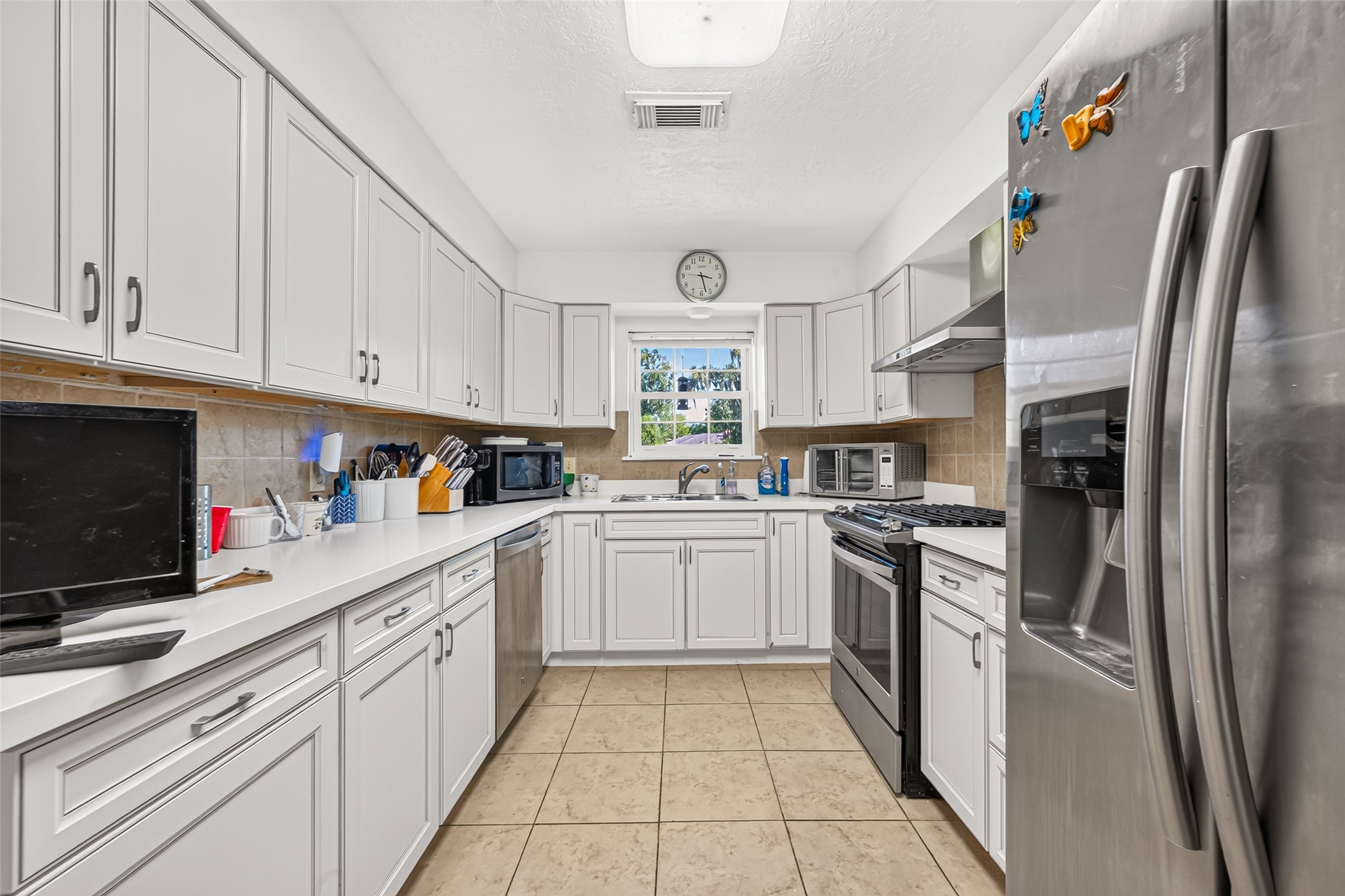 506 N Clear Creek Drive, Friendswood, TX 77546