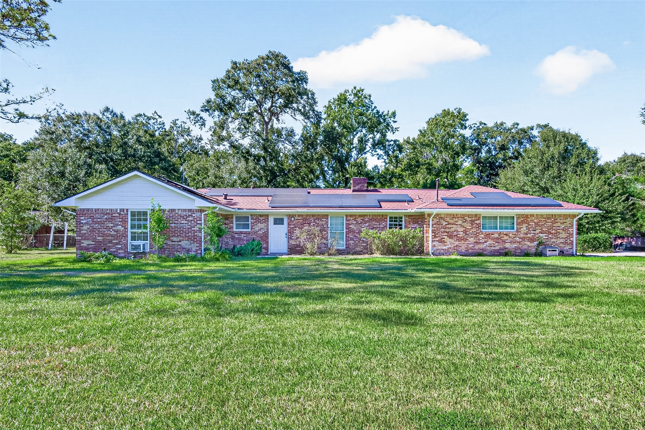 506 N Clear Creek Drive, Friendswood, TX 77546