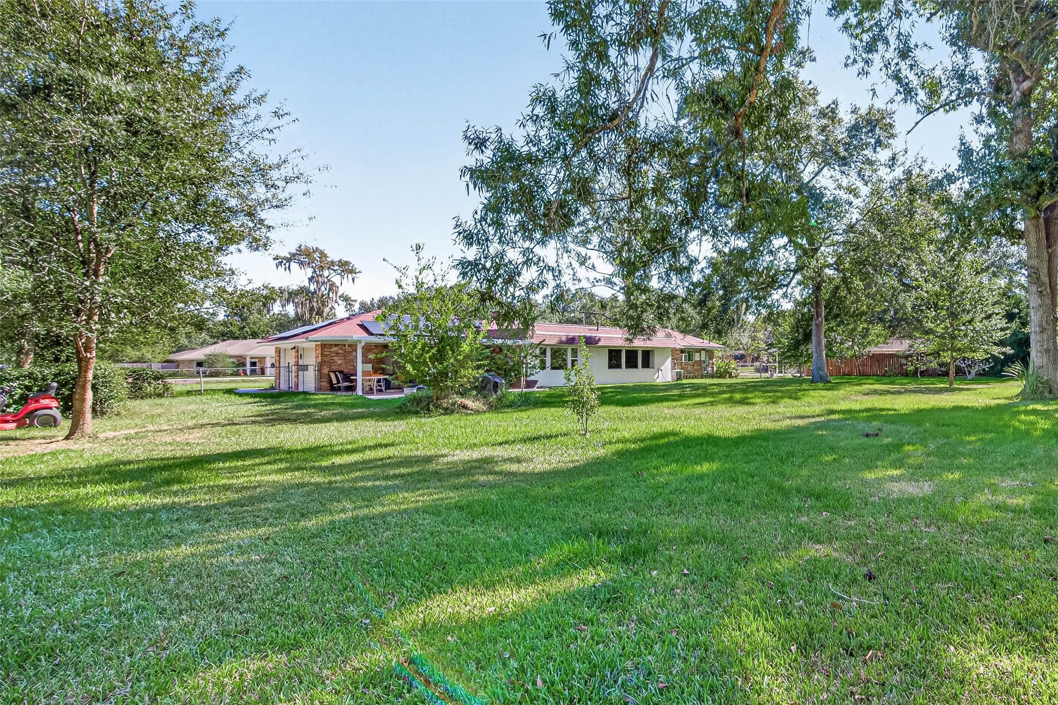 506 N Clear Creek Drive, Friendswood, TX 77546
