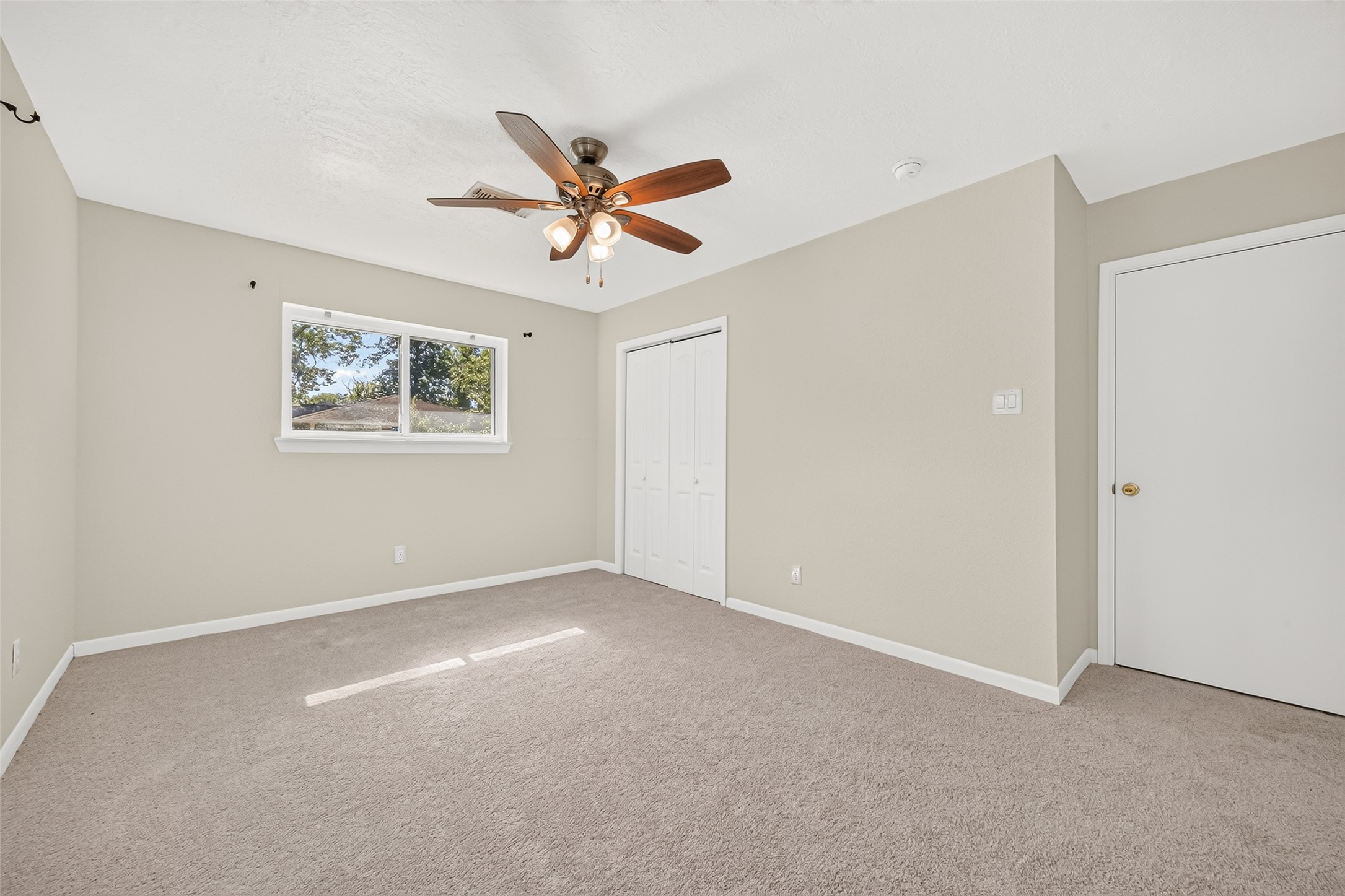 506 N Clear Creek Drive, Friendswood, TX 77546