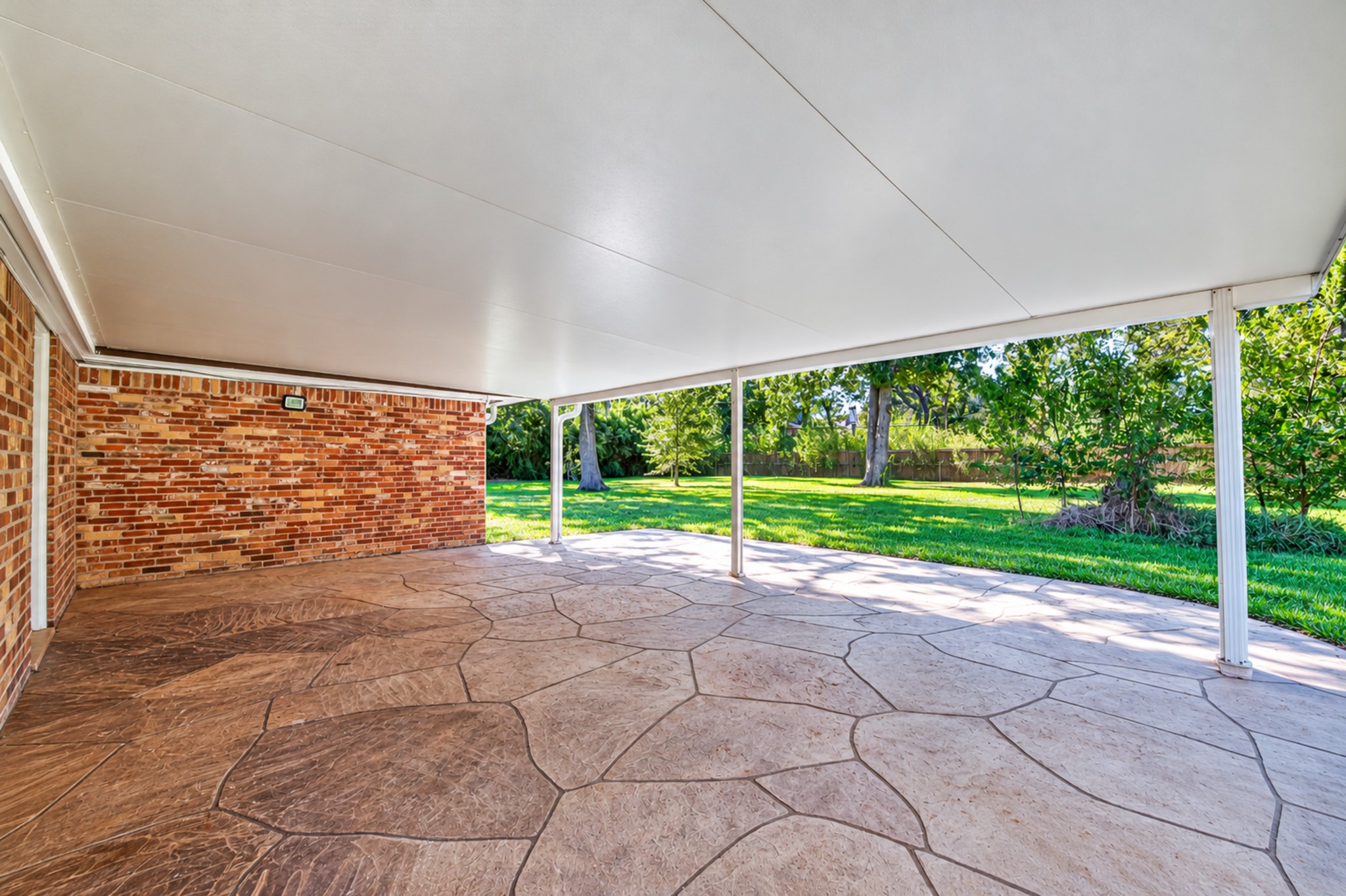 506 N Clear Creek Drive, Friendswood, TX 77546