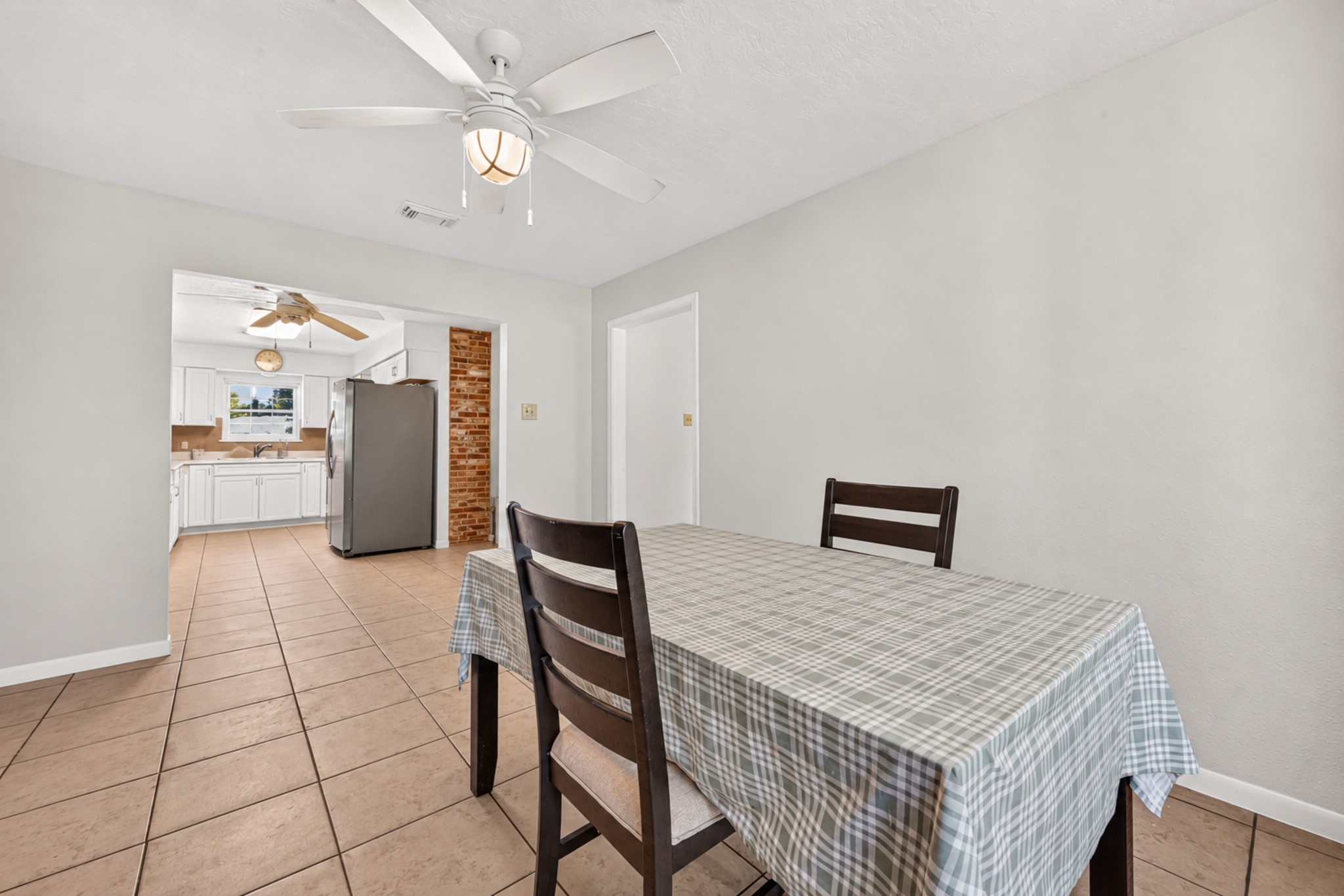 506 N Clear Creek Drive, Friendswood, TX 77546