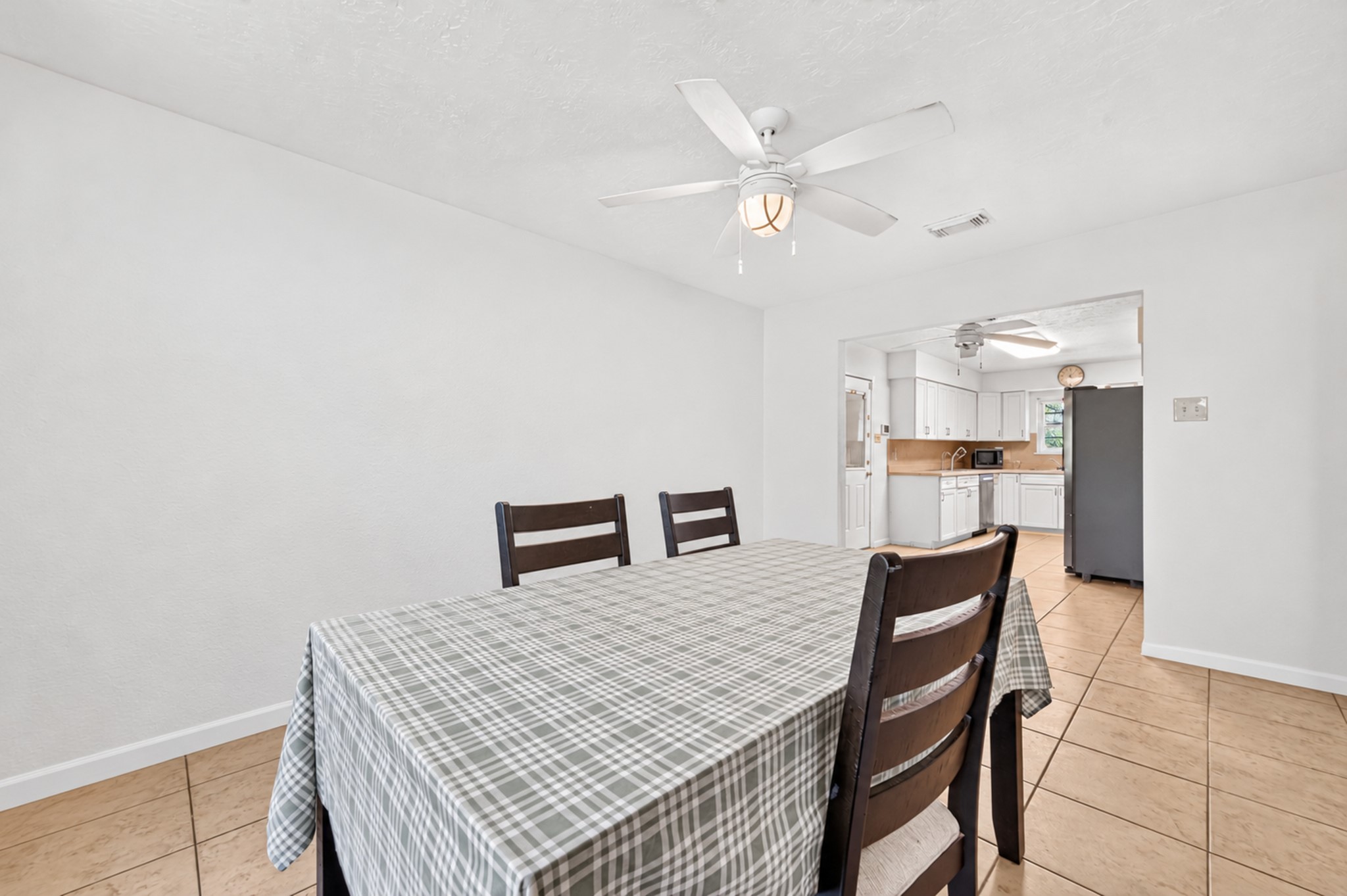 506 N Clear Creek Drive, Friendswood, TX 77546