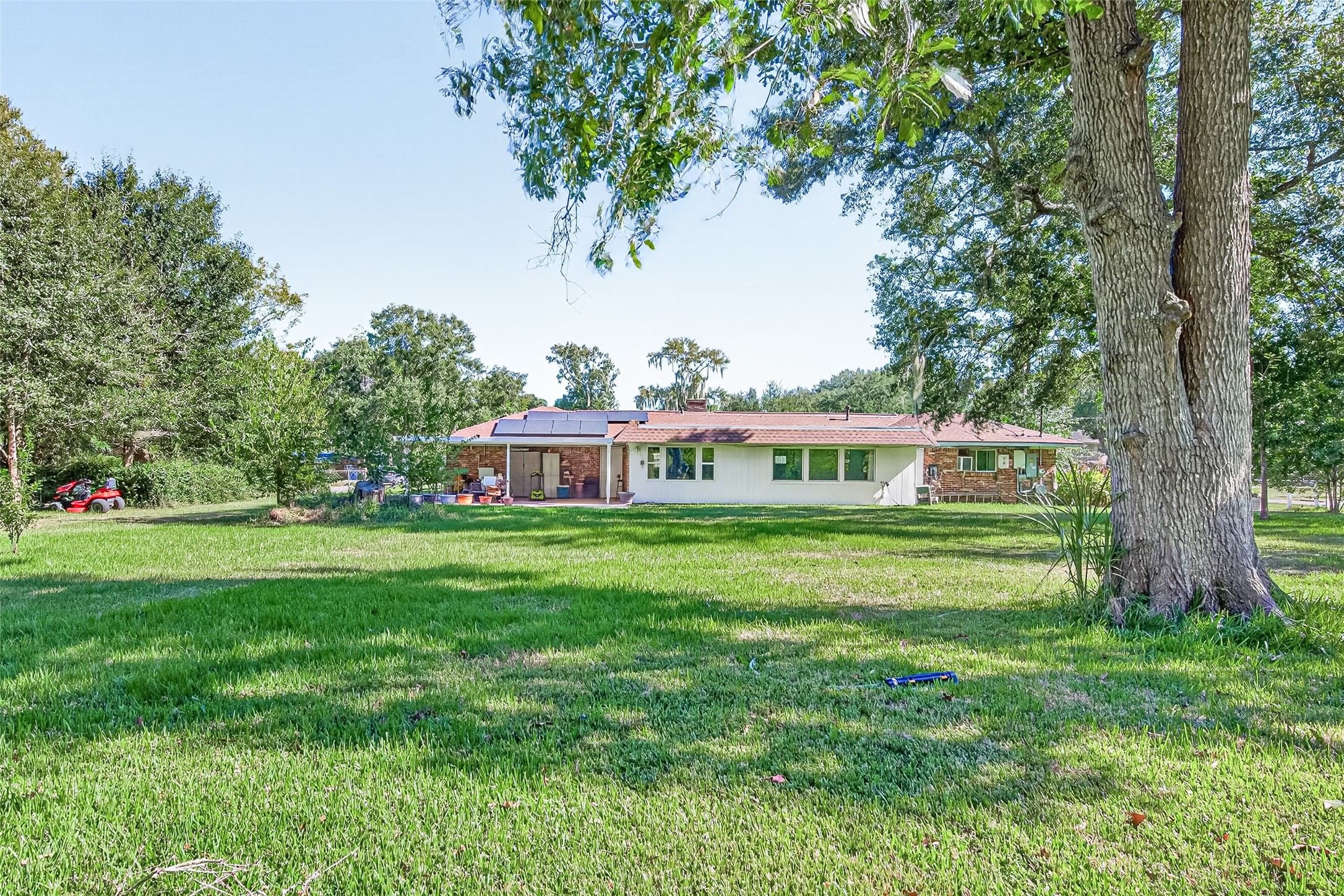 506 N Clear Creek Drive, Friendswood, TX 77546