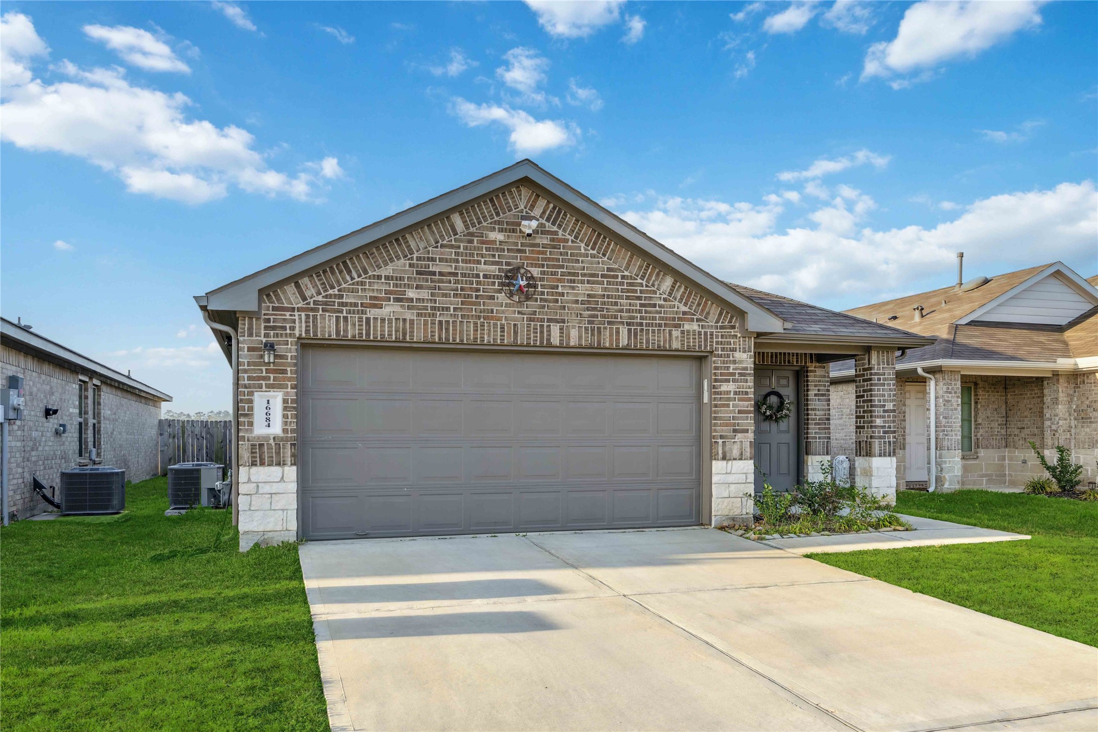 16684 Lonely Pines Drive, Conroe, TX 77302