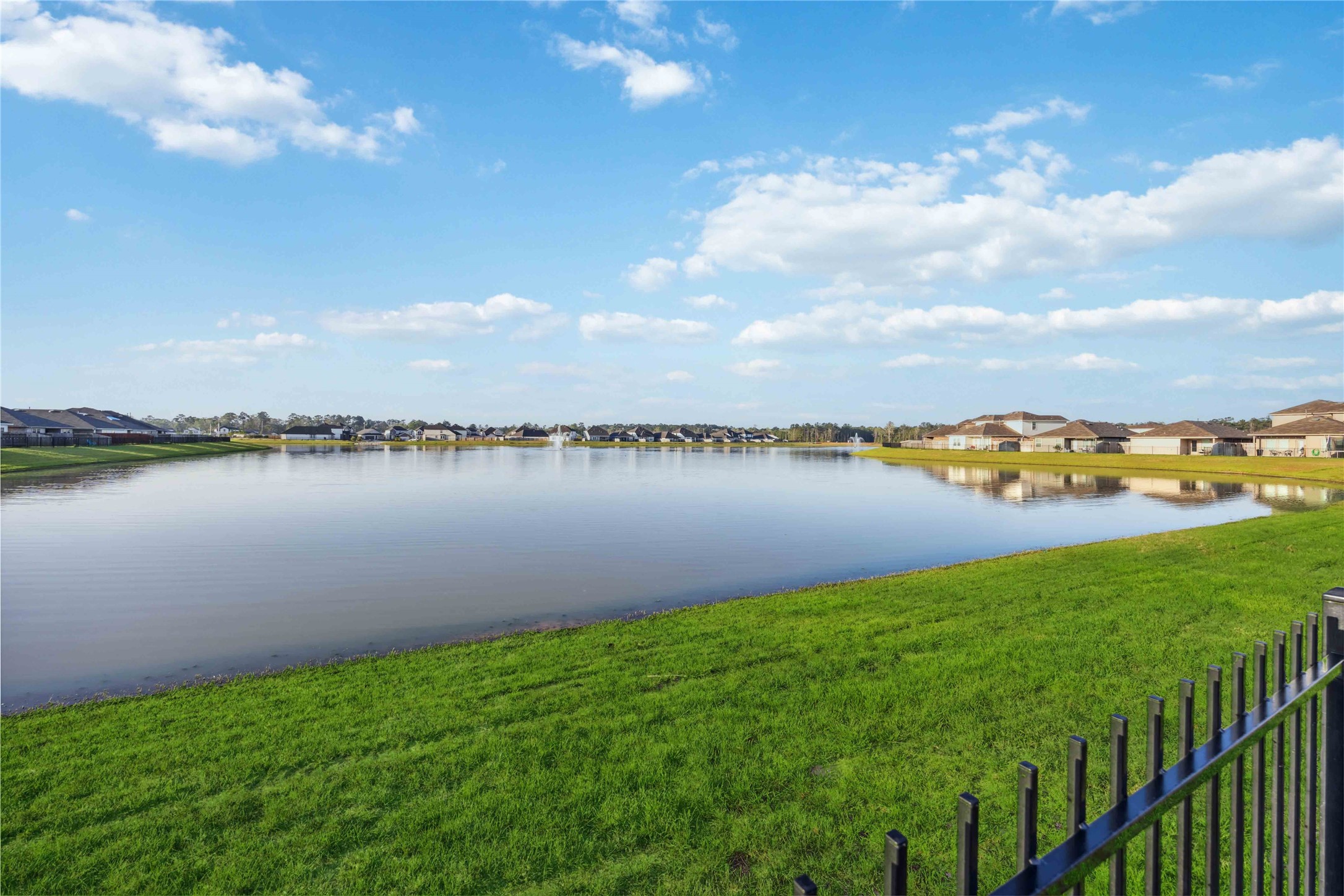 16684 Lonely Pines Drive, Conroe, TX 77302