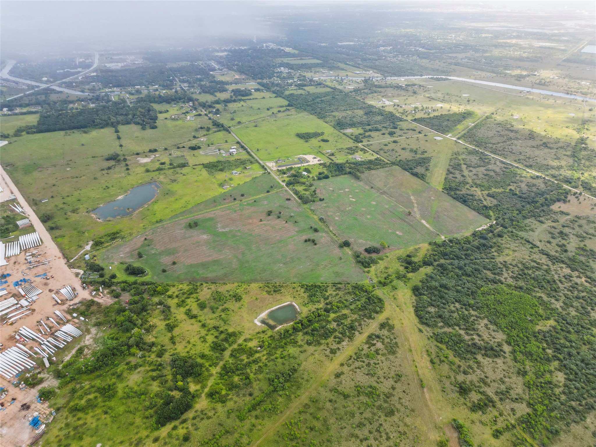 0000 Blimp Base, Hitchcock, TX 77563