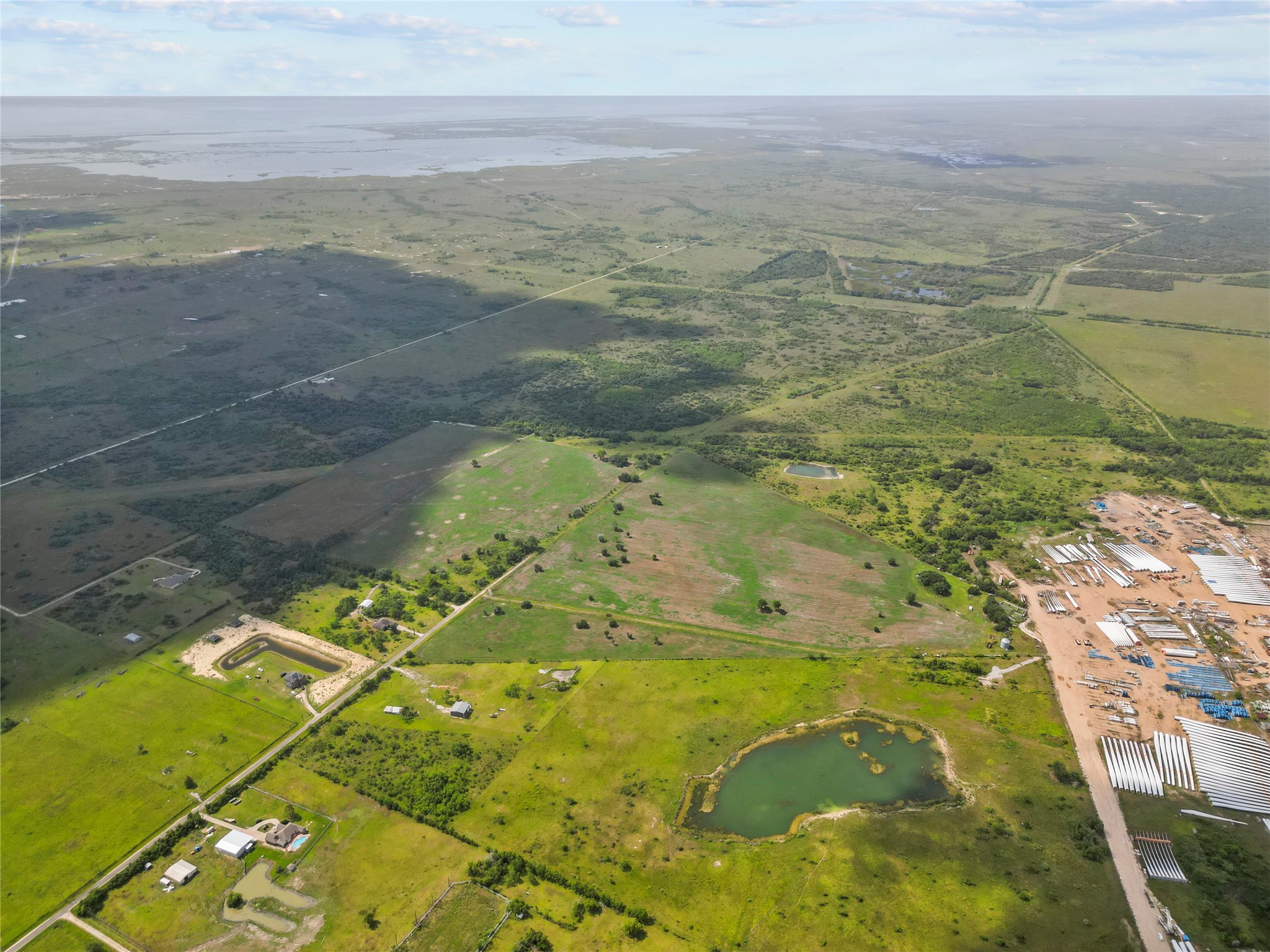 0000 Blimp Base, Hitchcock, TX 77563