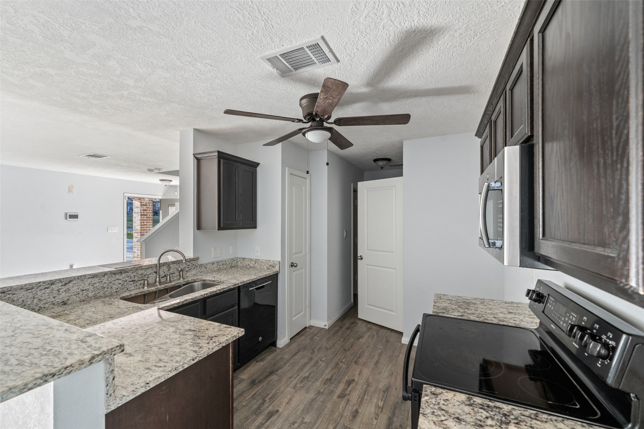 14986 Crockett Road, Willis, TX 77378