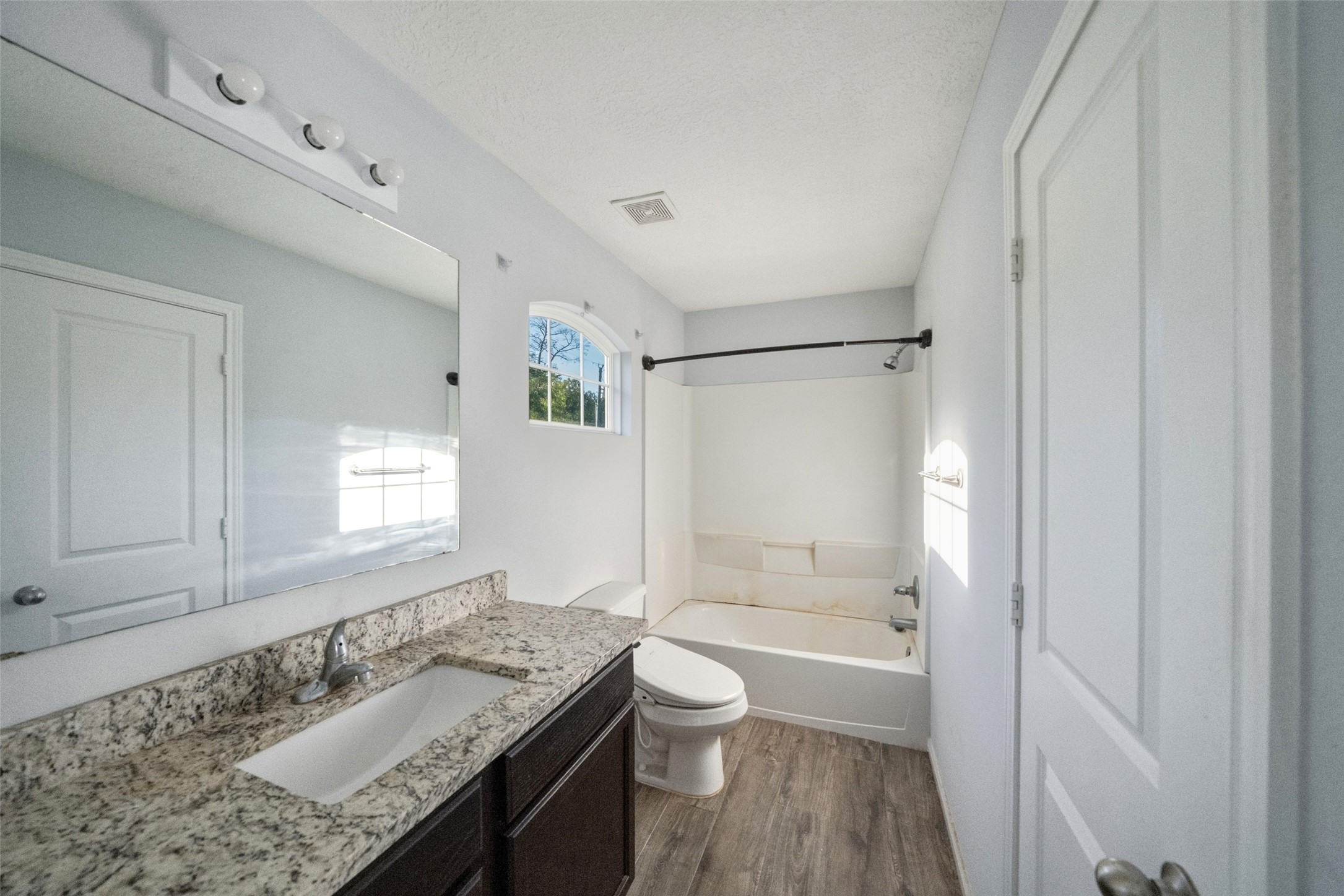 14986 Crockett Road, Willis, TX 77378