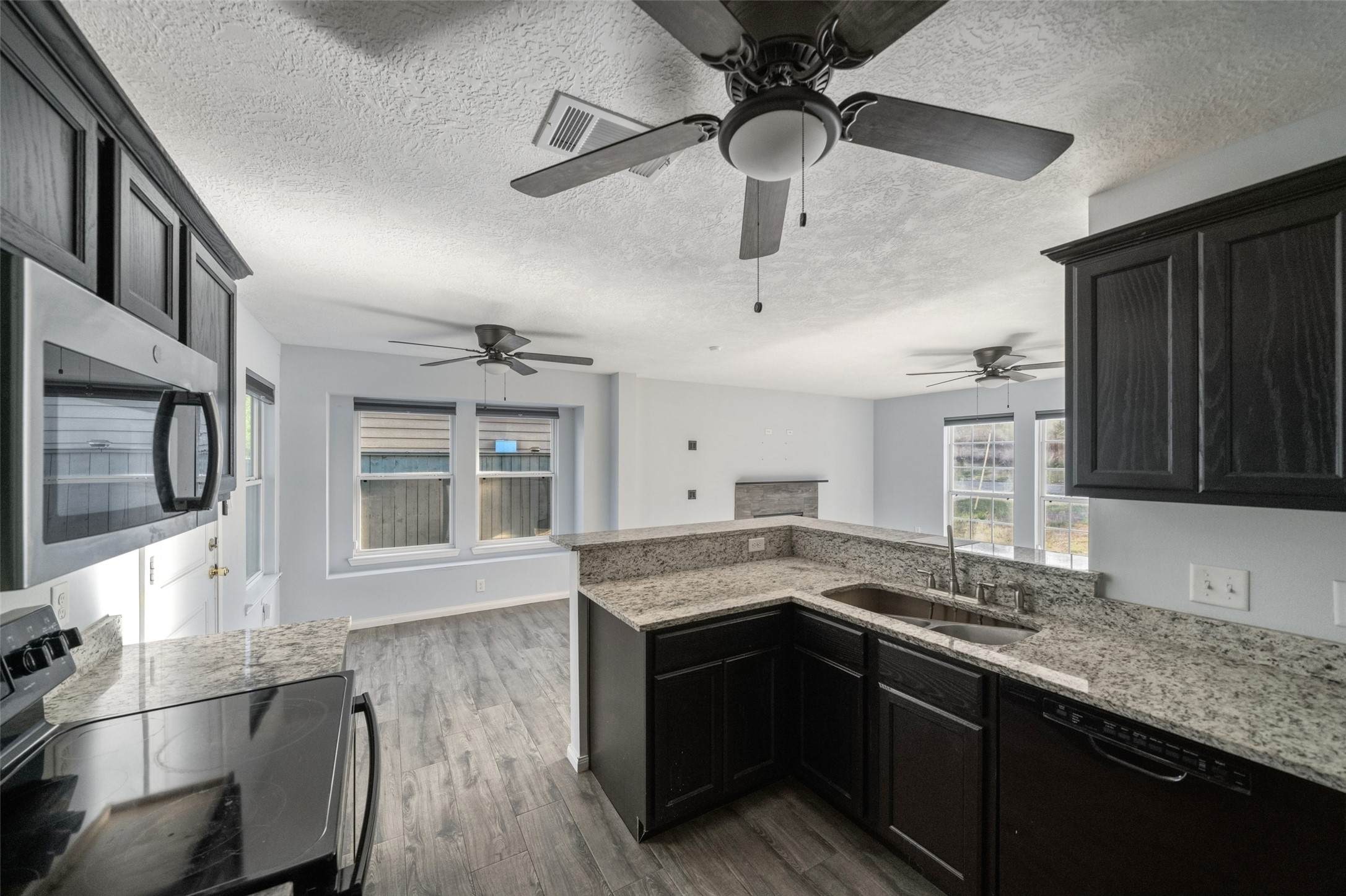 14986 Crockett Road, Willis, TX 77378