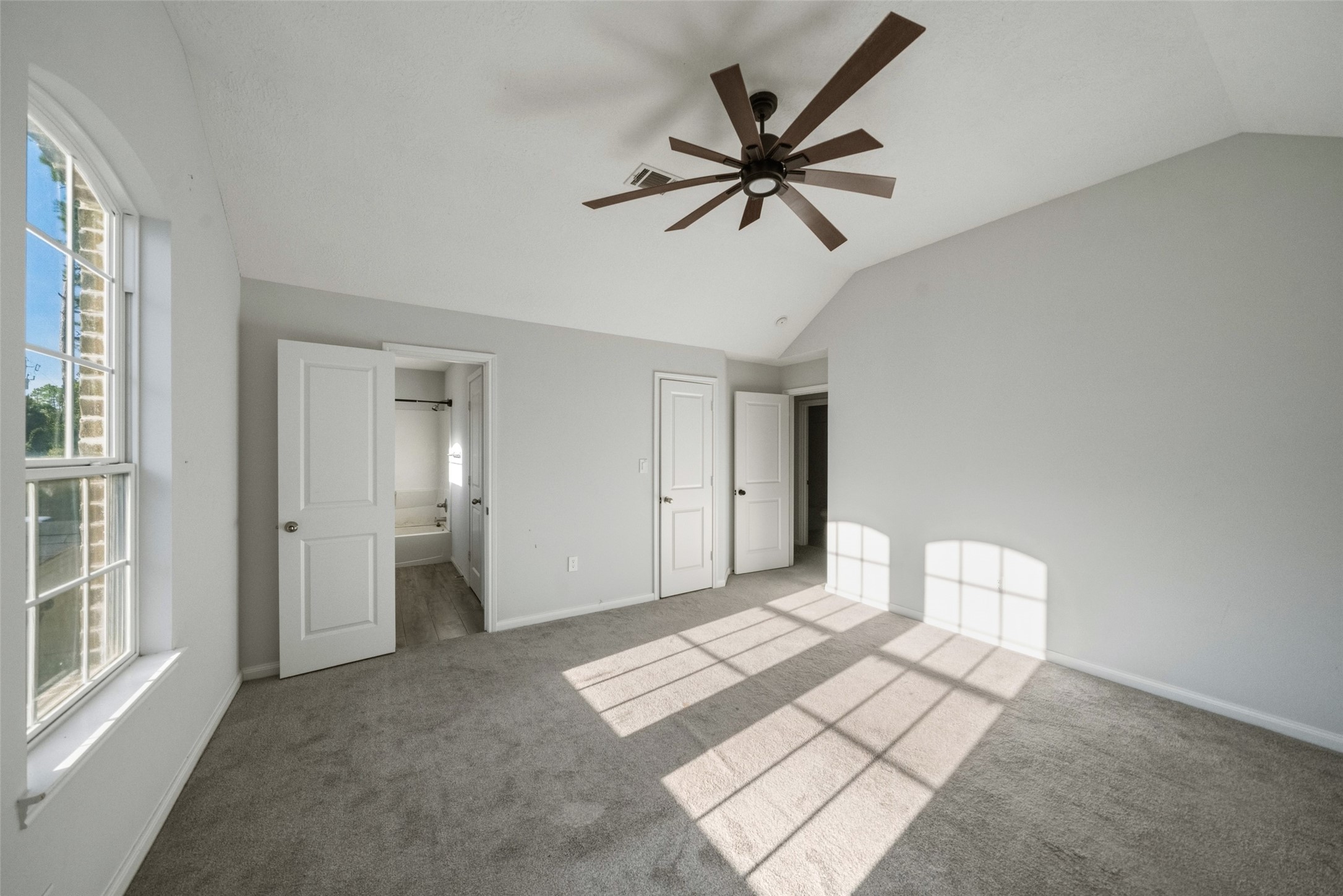 14986 Crockett Road, Willis, TX 77378