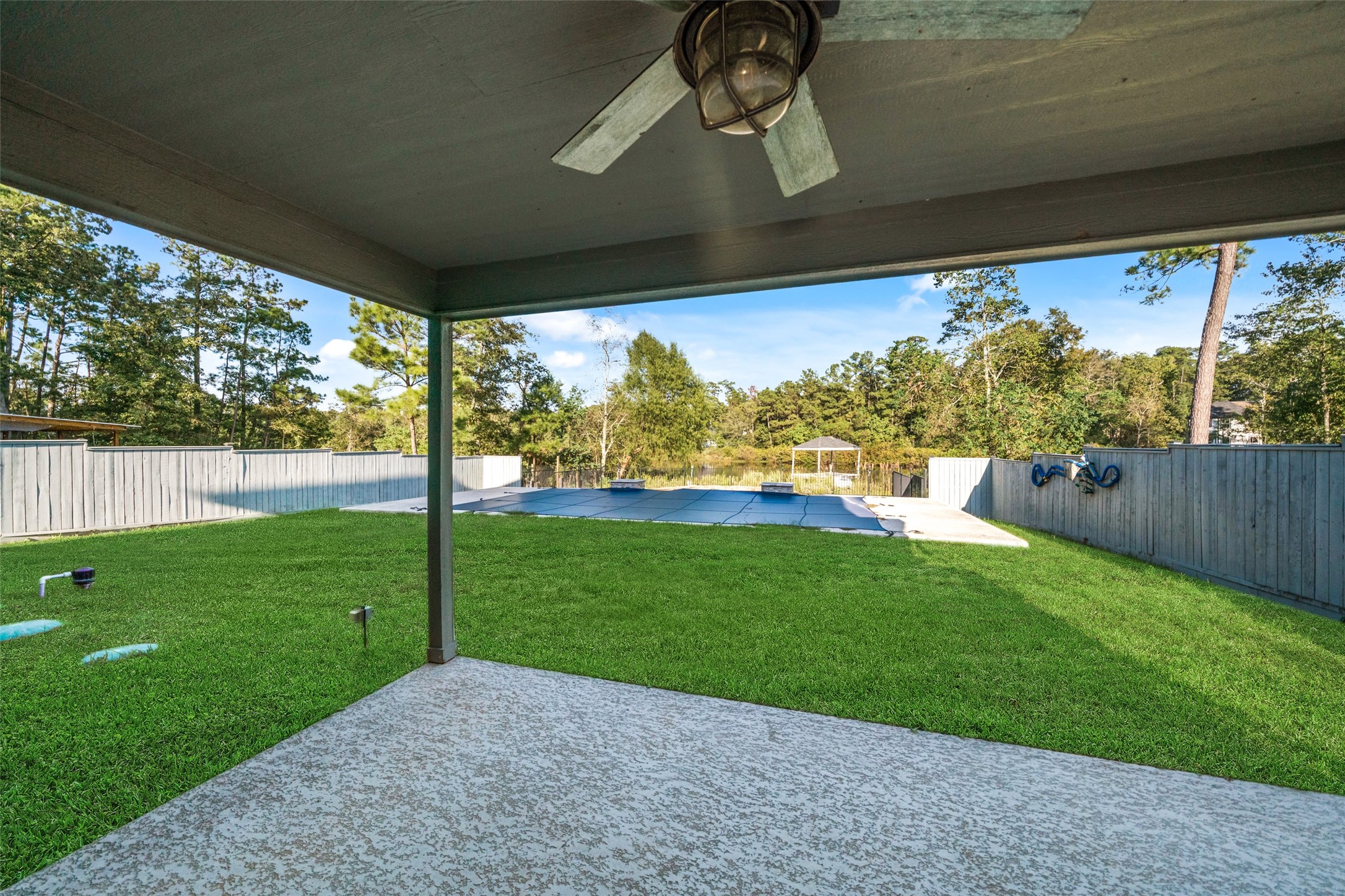 14986 Crockett Road, Willis, TX 77378