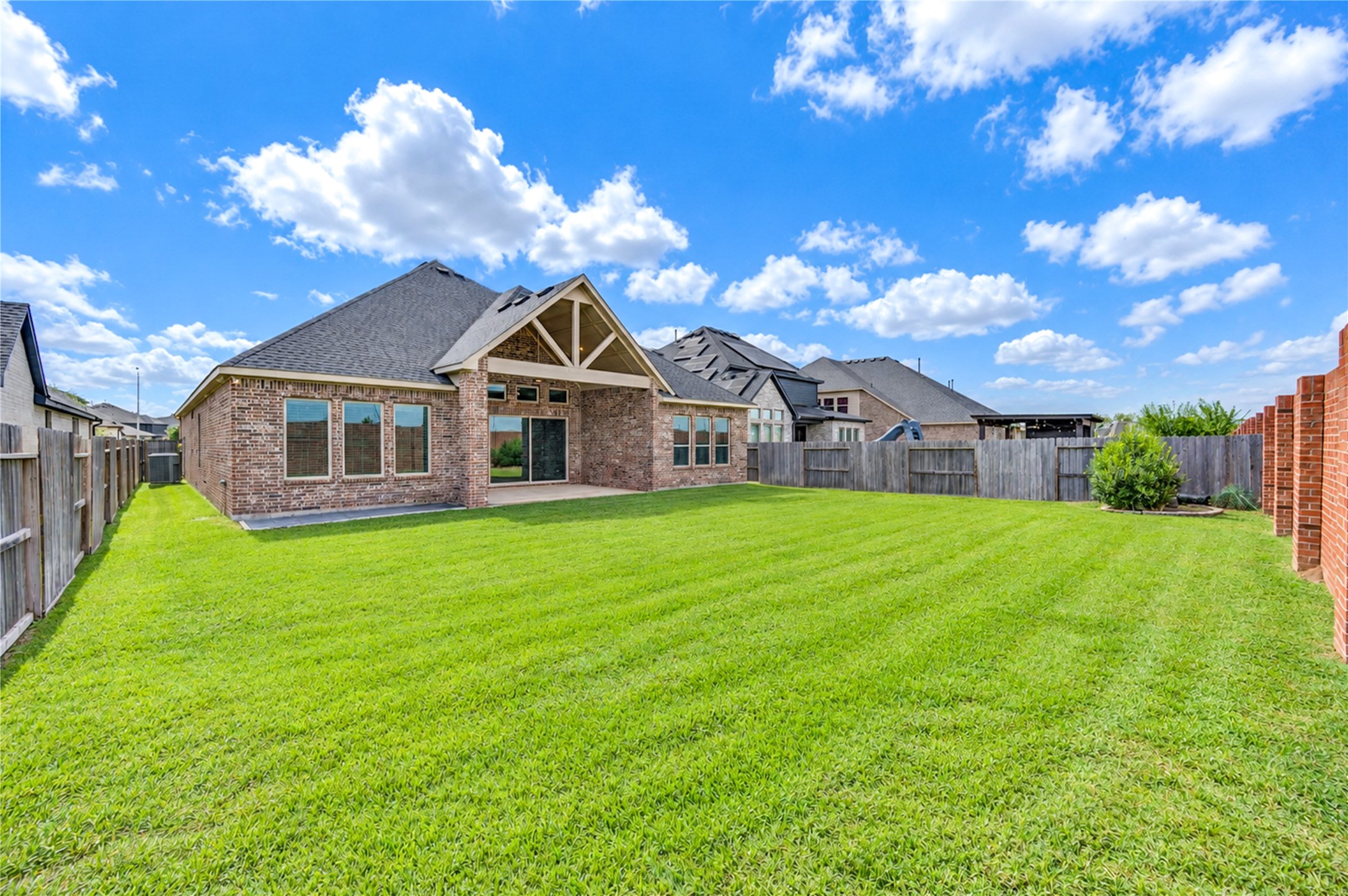 10515 Harvest Oak Court, Missouri City, TX 77459