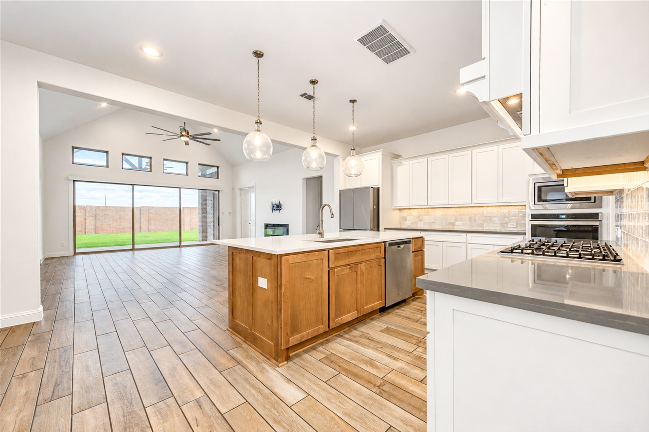10515 Harvest Oak Court, Missouri City, TX 77459