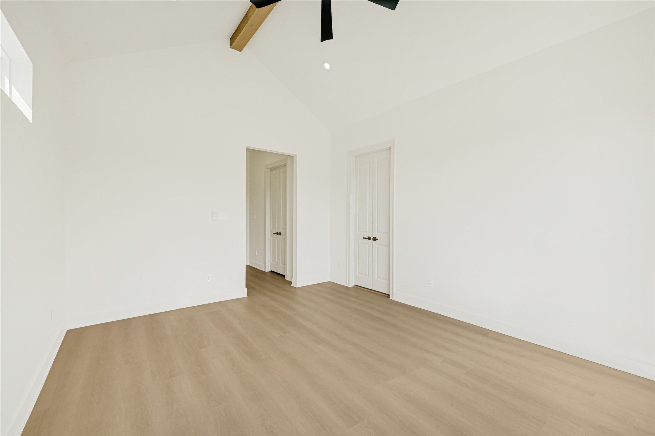 Vaulted Primary Ceilings