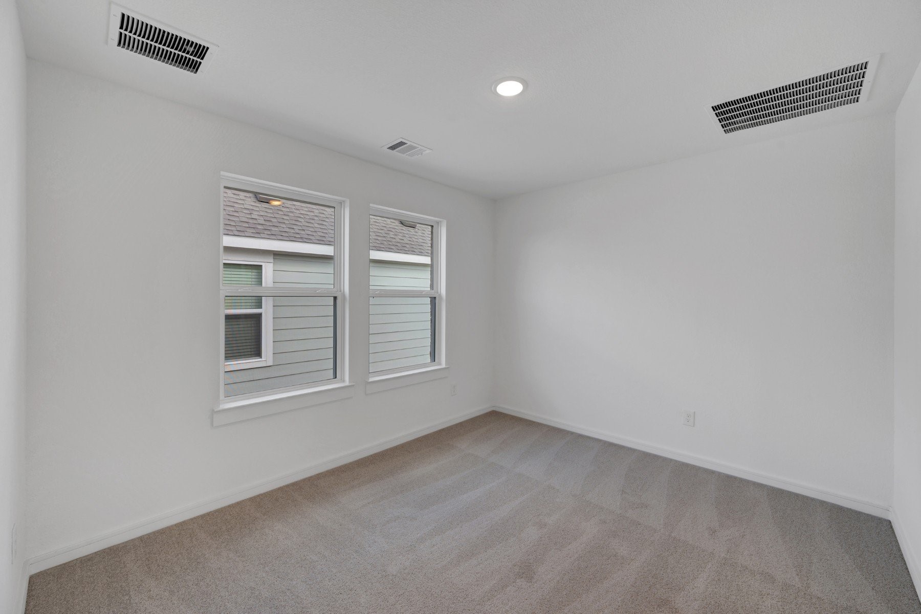 Versatile loft upstairs