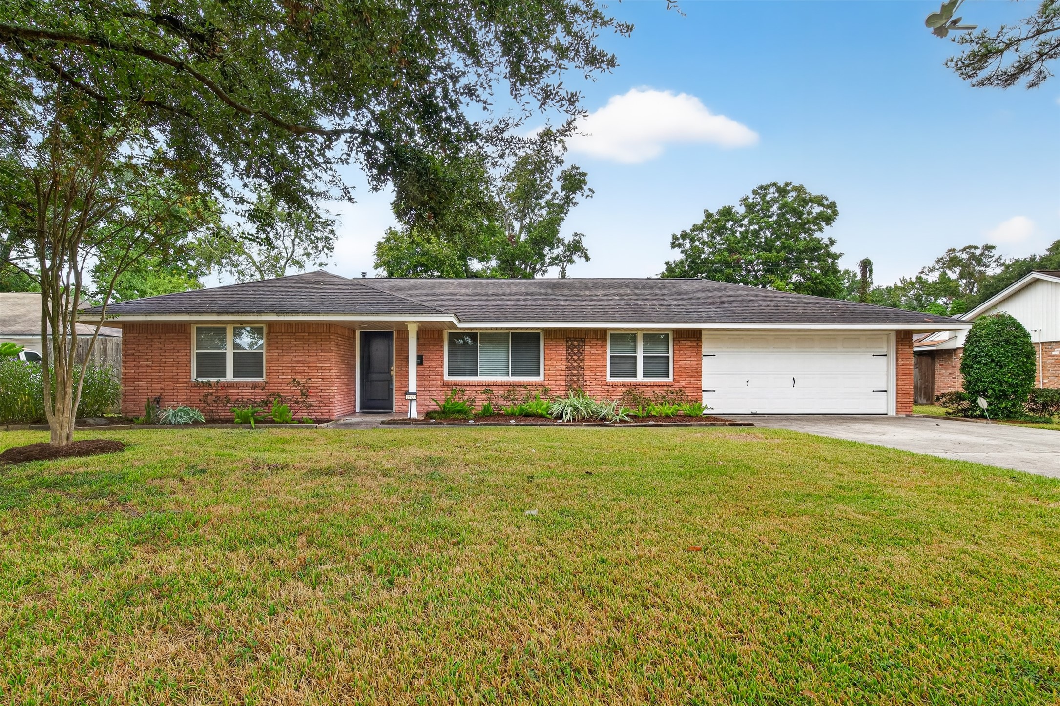 3107 Mona Lee Lane, Houston, TX 77080 3107 Mona Lee Lane, Houston, TX 77080