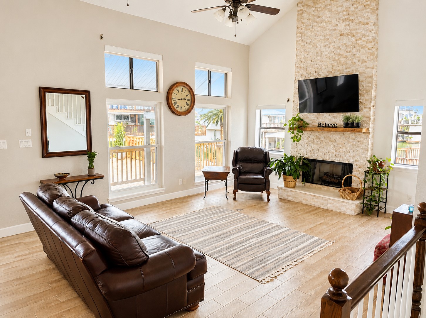 107 Bamaku Bend, Tiki Island, TX 77554