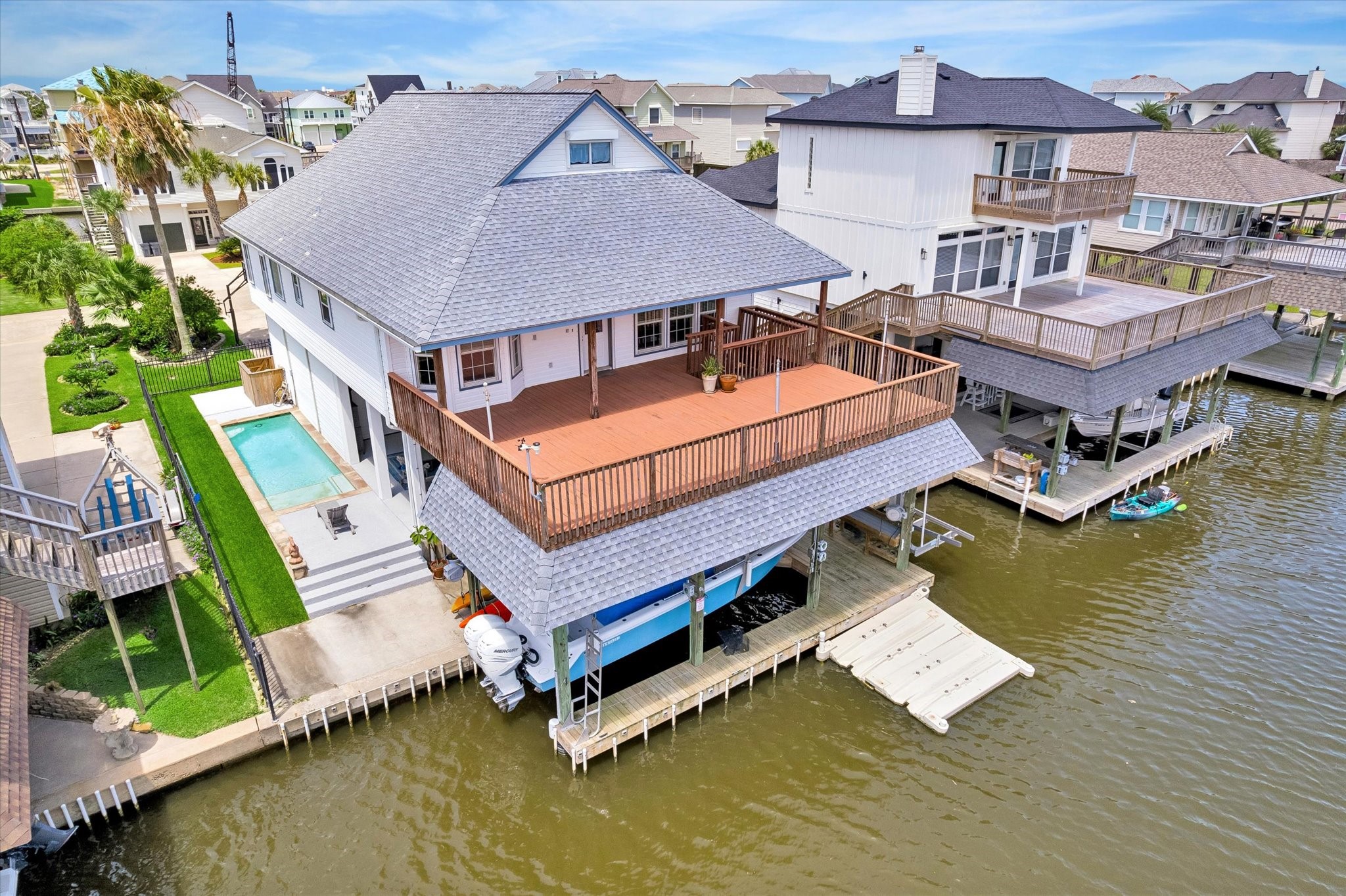 506 Westerly Drive, Tiki Island, TX 77554