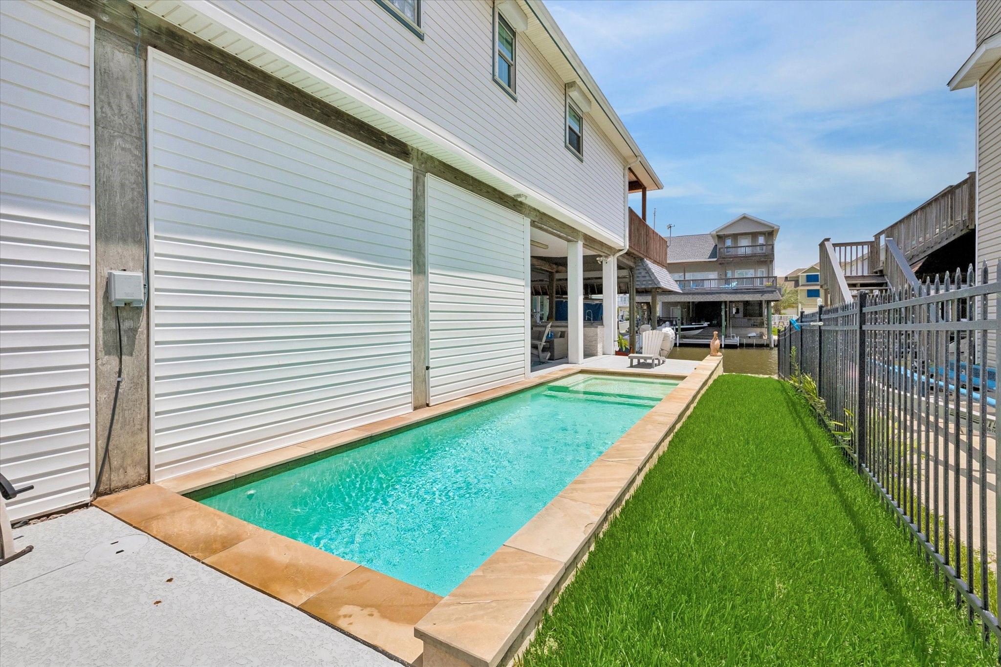 506 Westerly Drive, Tiki Island, TX 77554