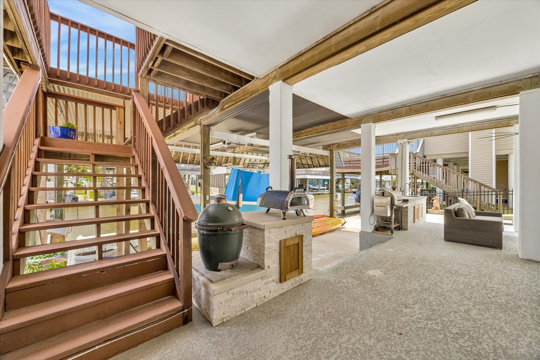 506 Westerly Drive, Tiki Island, TX 77554