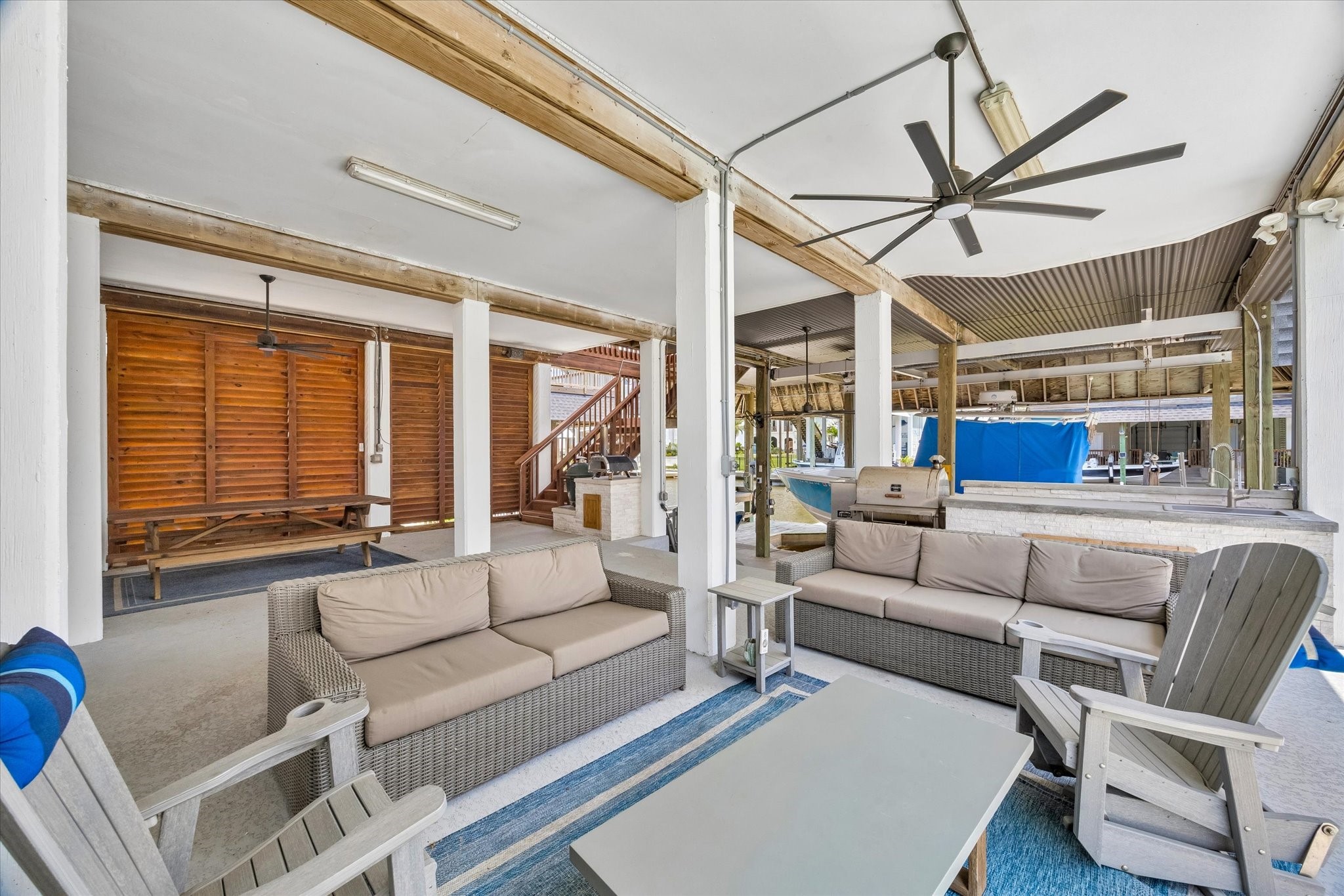 506 Westerly Drive, Tiki Island, TX 77554
