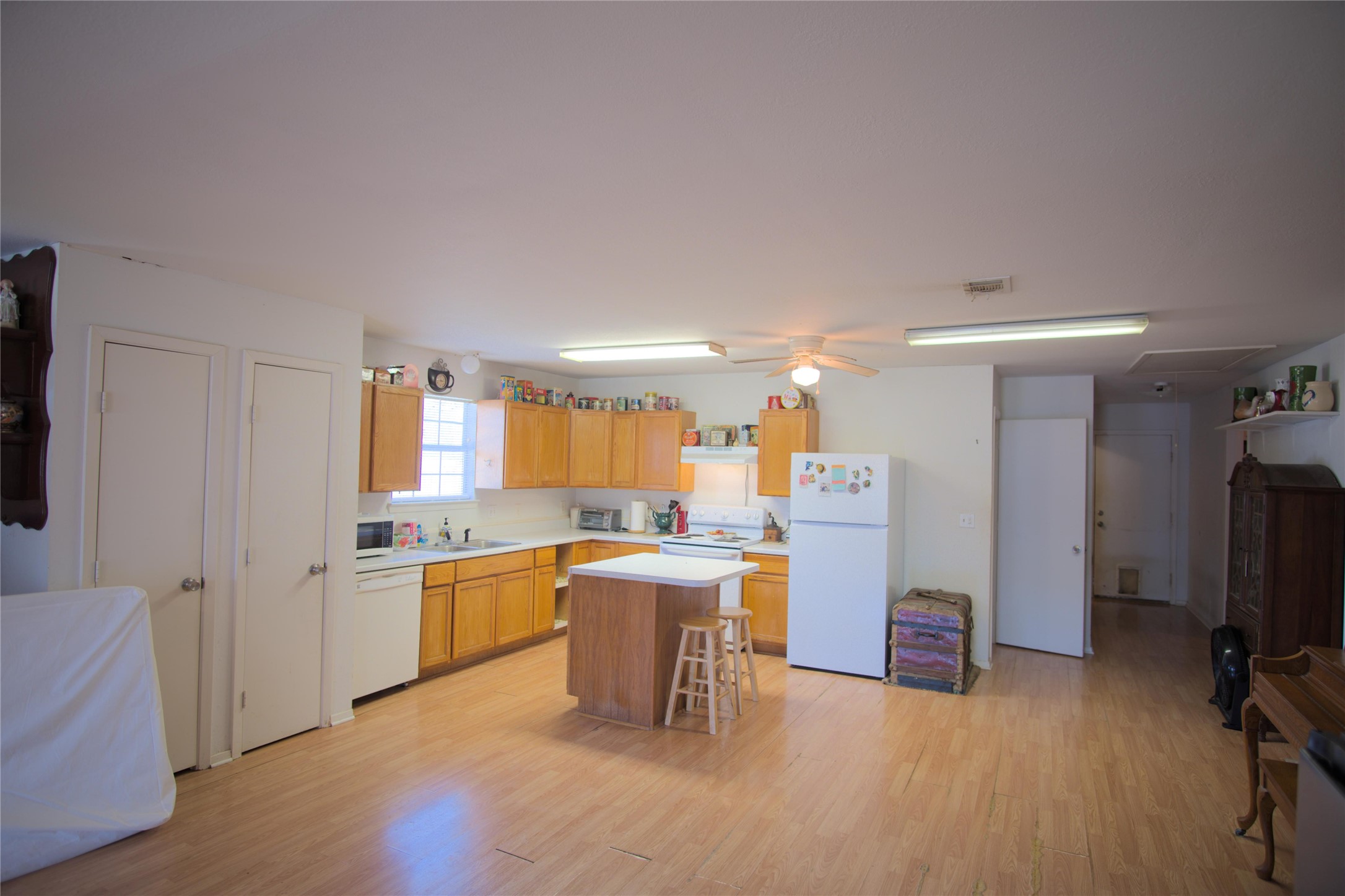 diningroom and kitchen