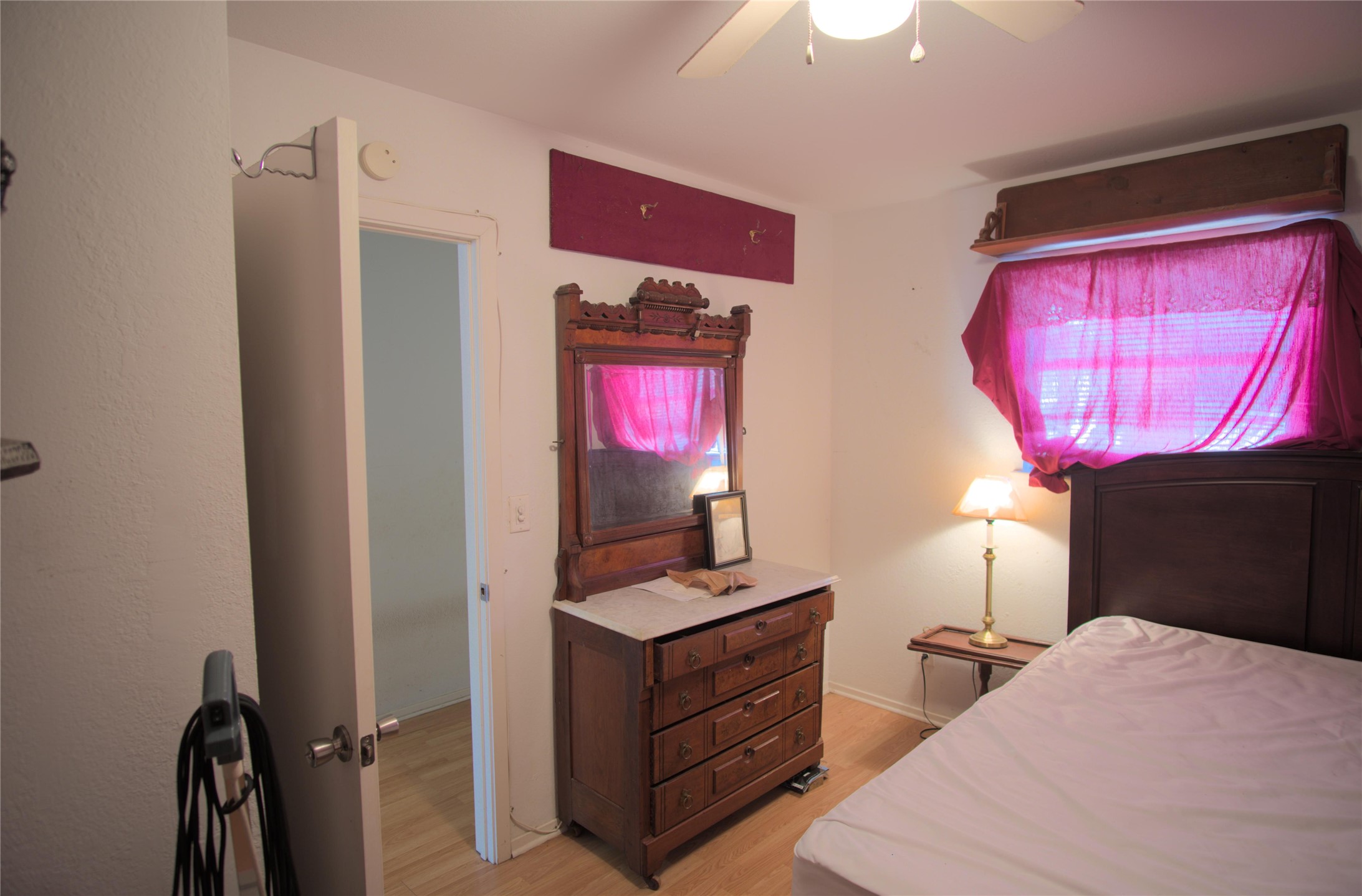 middle bed