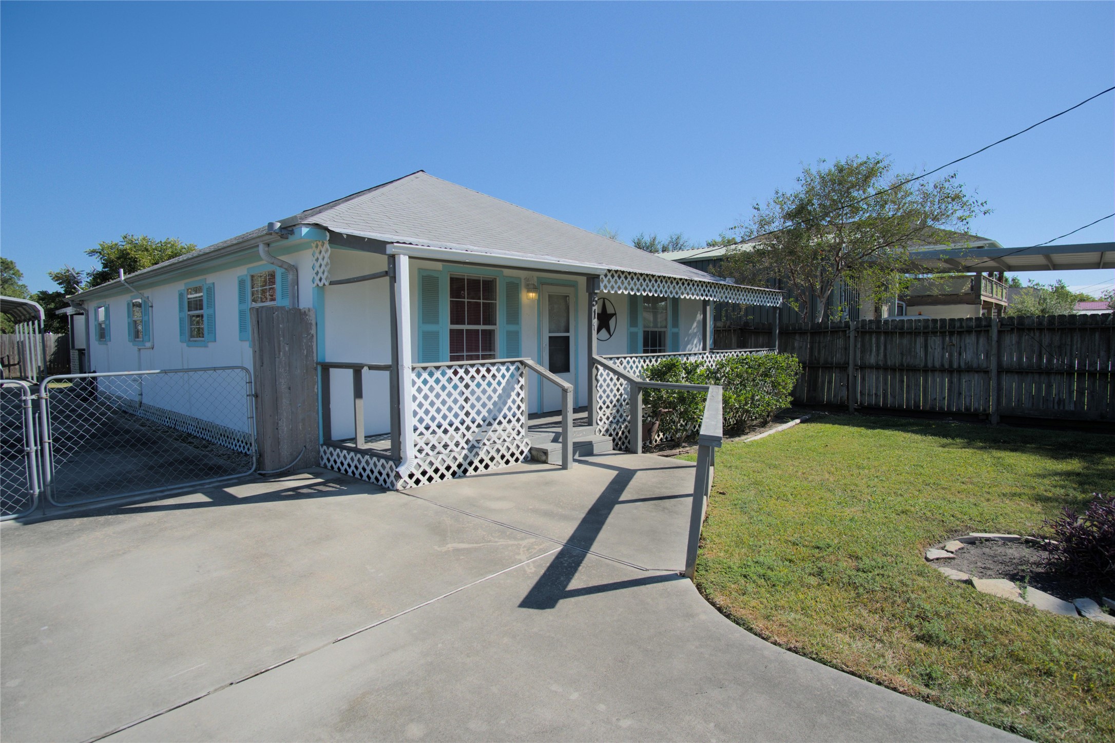 511 5th Street, San Leon, TX 77539