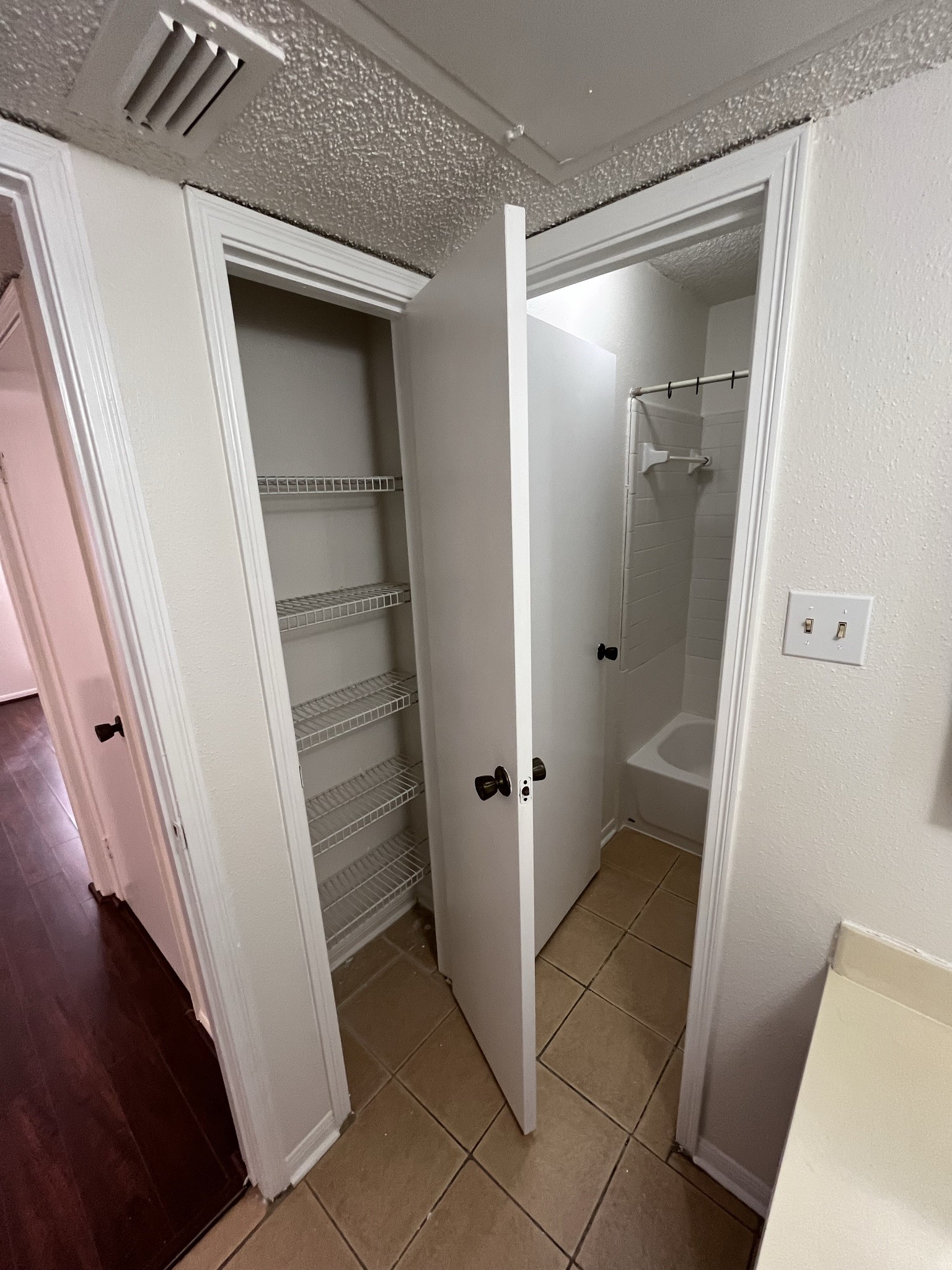 2120 El Paseo Street, #1912, Houston, TX 77054