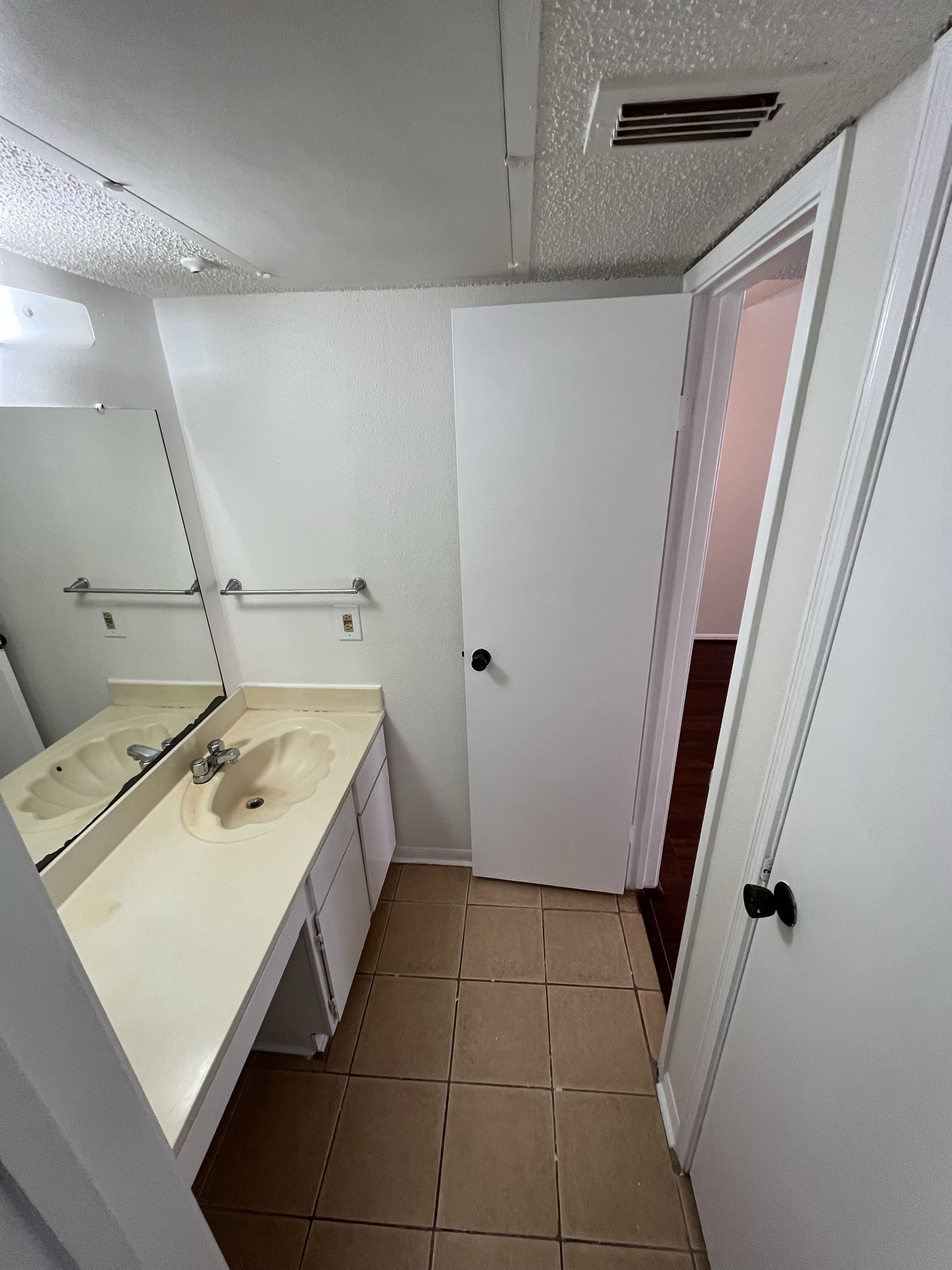 2120 El Paseo Street, #1912, Houston, TX 77054