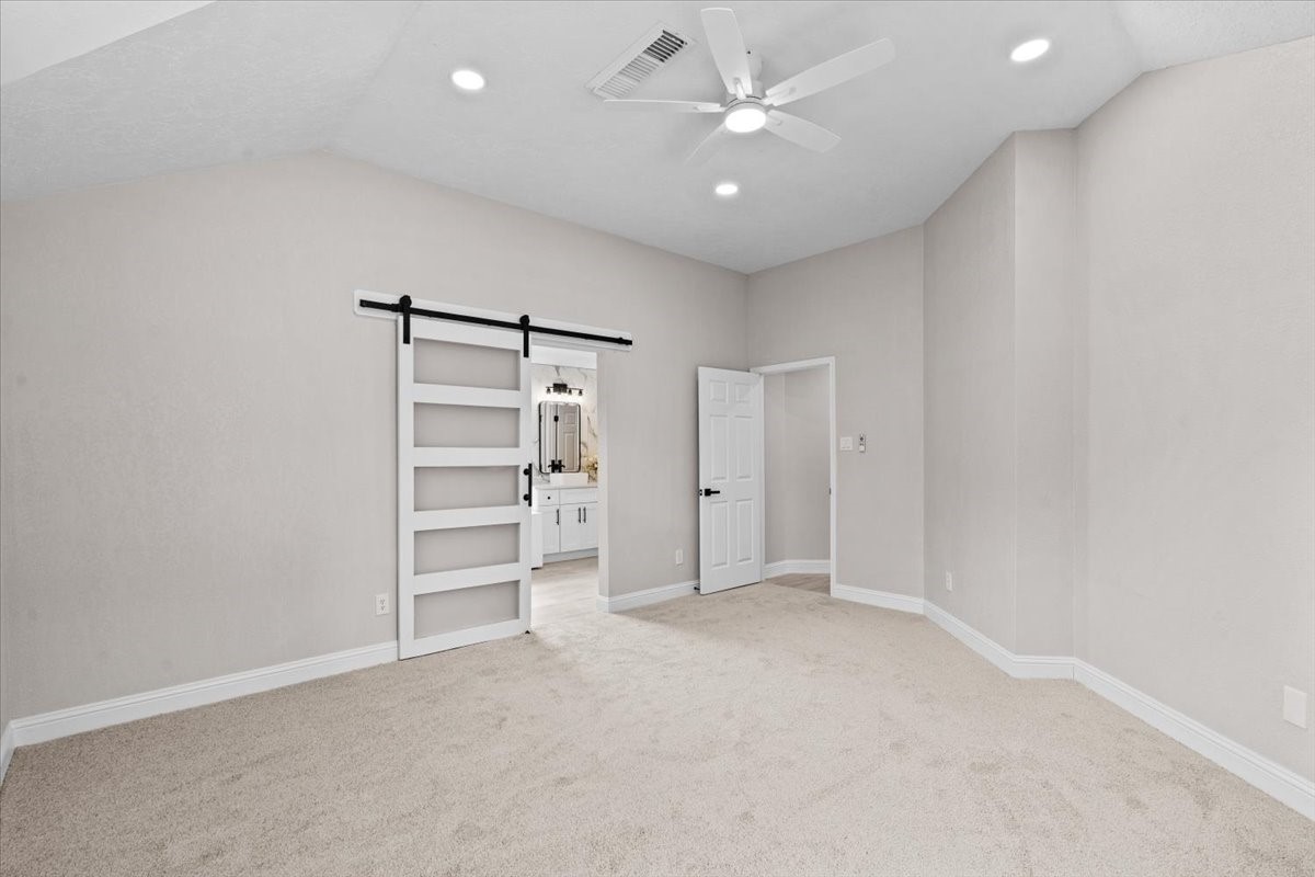 105 Barrington Pointe Court, League City, TX 77573