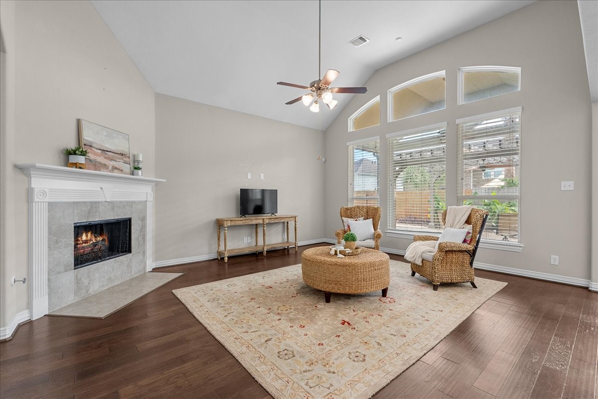 A cozy fireplace and large windows that fill the space with natural light.
So many options are available to you to make this area your own. A cozy fireplace and large windows that fill the space with natural light.
So many options are available to you to make this area your own.