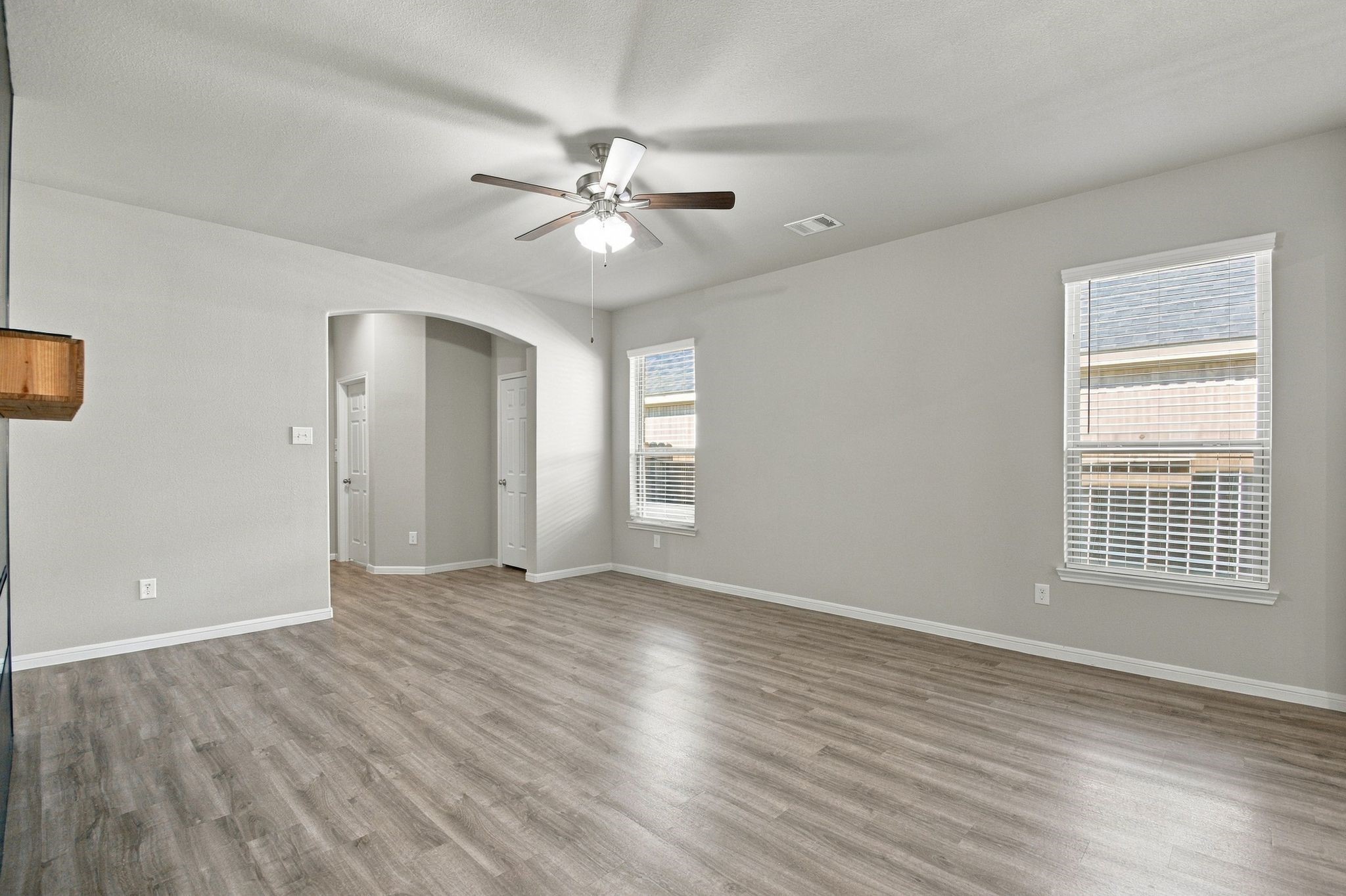 10119 Gold Finch Run, Magnolia, TX 77354