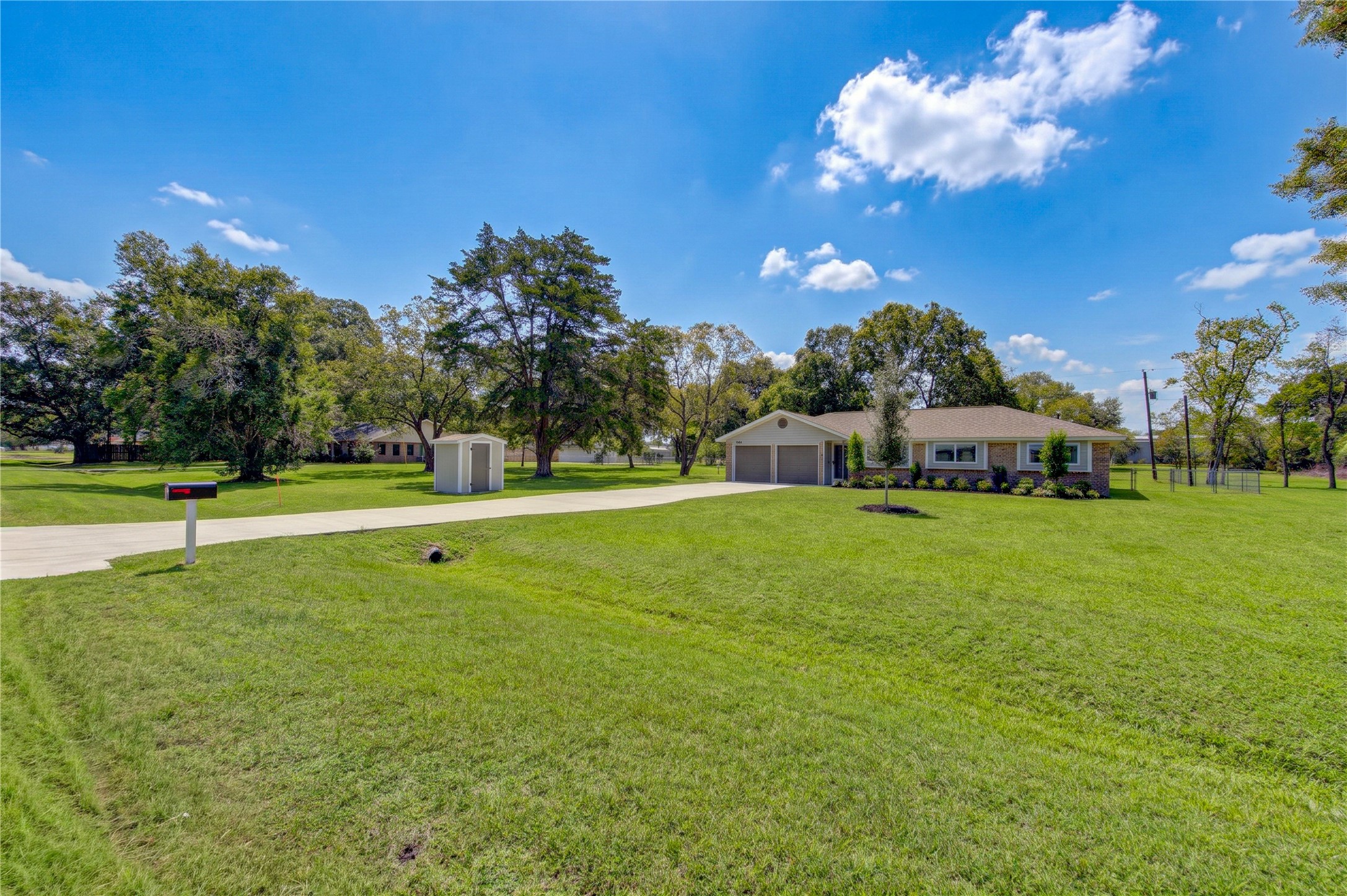 13415 Winston Drive, Santa Fe, TX 77517