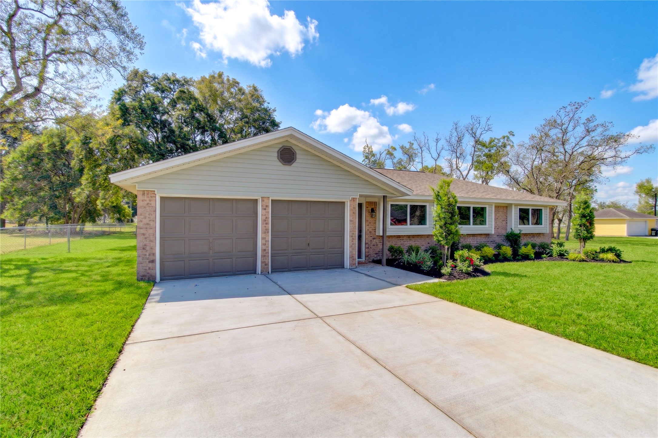 13415 Winston Drive, Santa Fe, TX 77517
