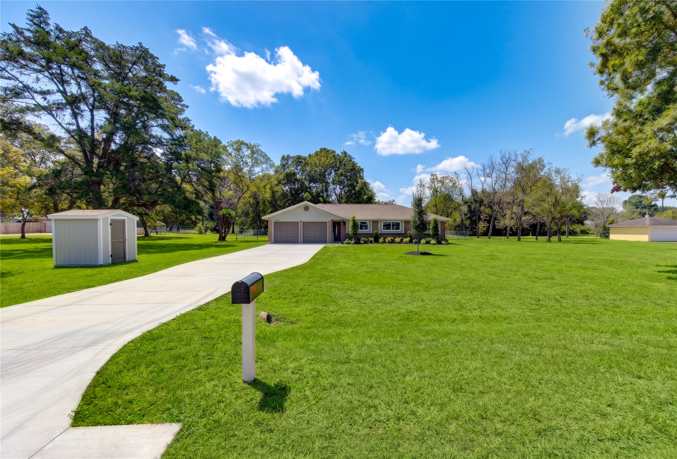 13415 Winston Drive, Santa Fe, TX 77517