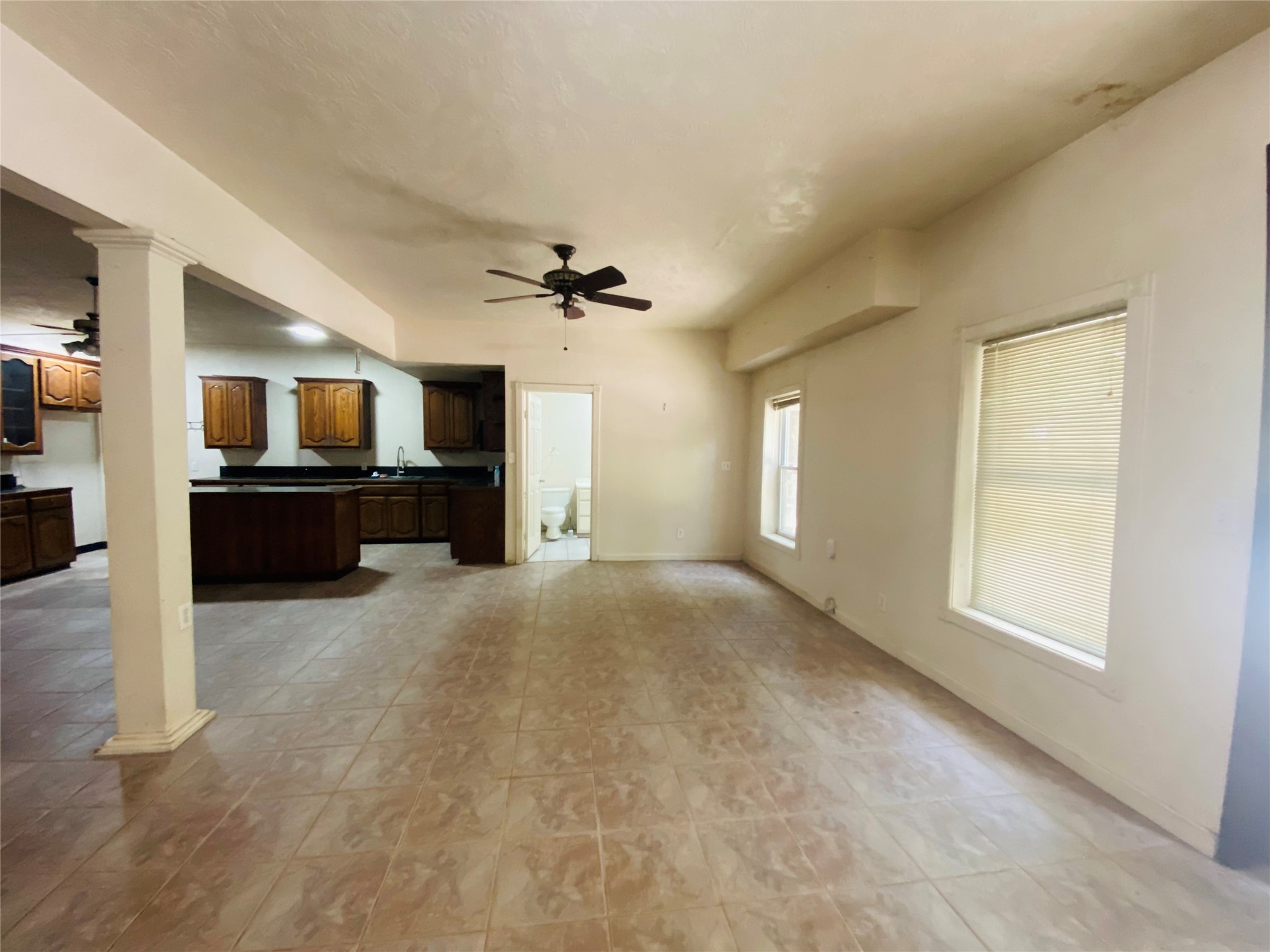 Opposite end of oversized Living room Opposite end of oversized Living room