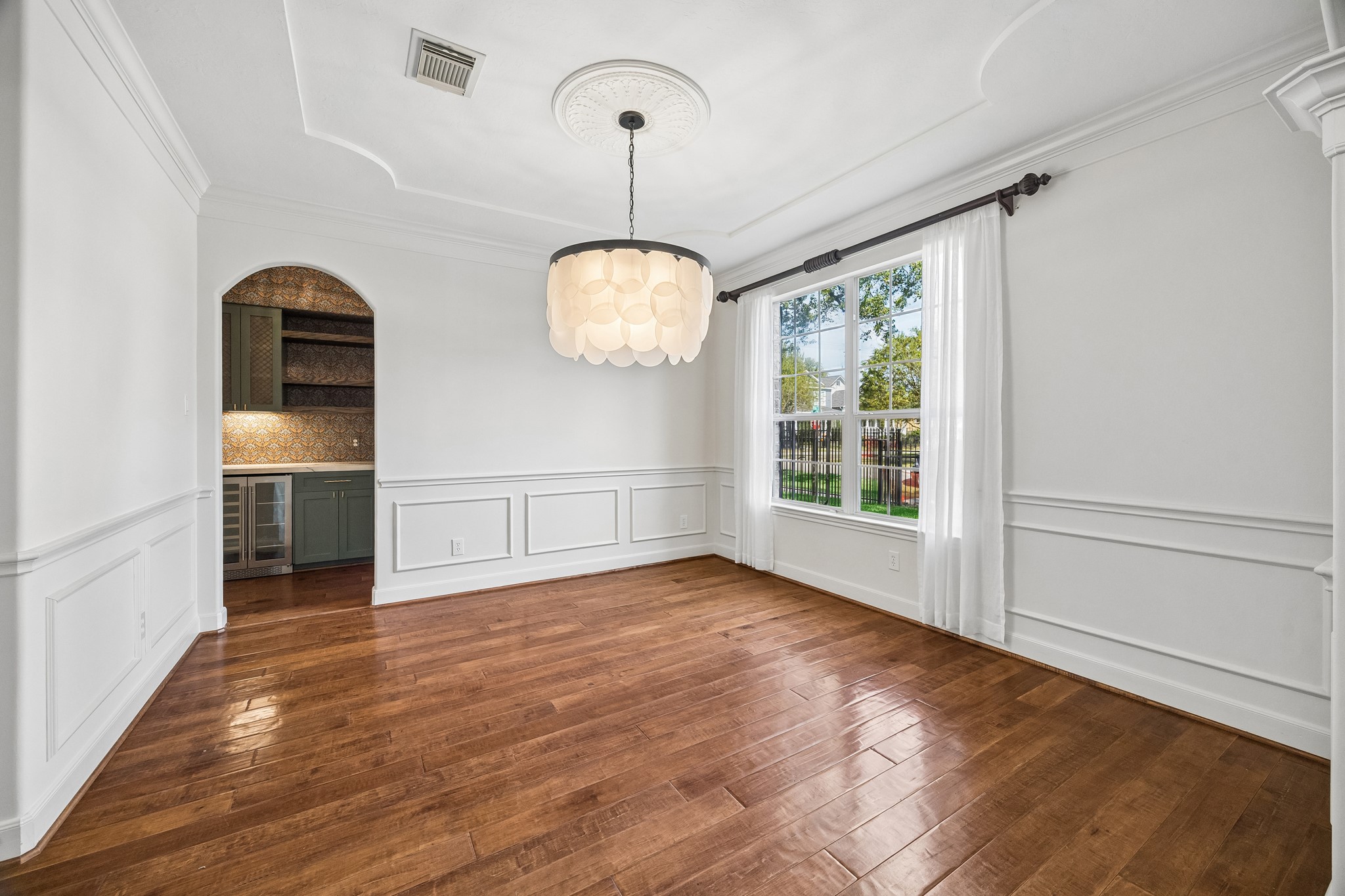 1439 Waverly Street, Houston, TX 77008